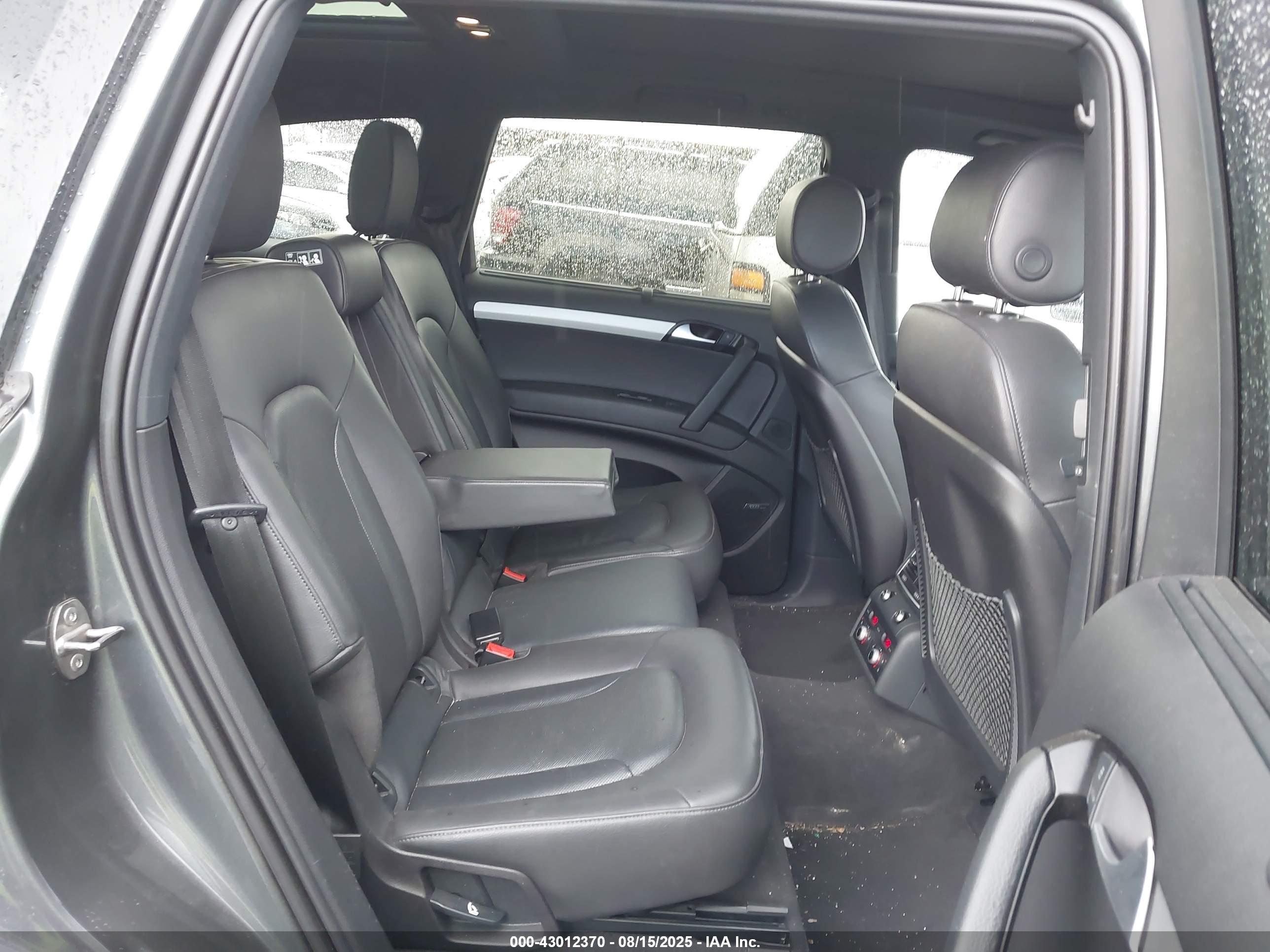 AUDI Q7 image 8