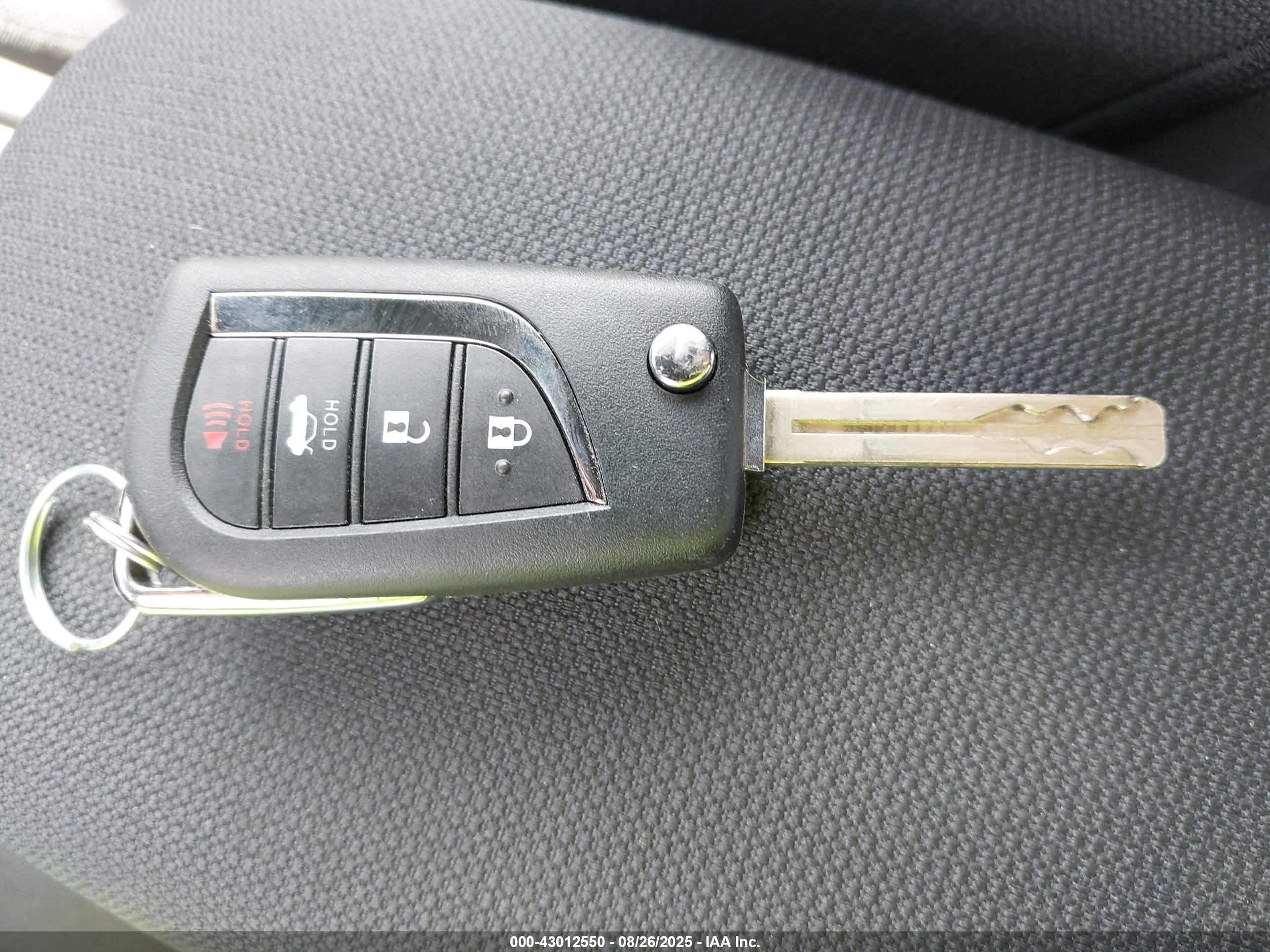 TOYOTA COROLLA image 11