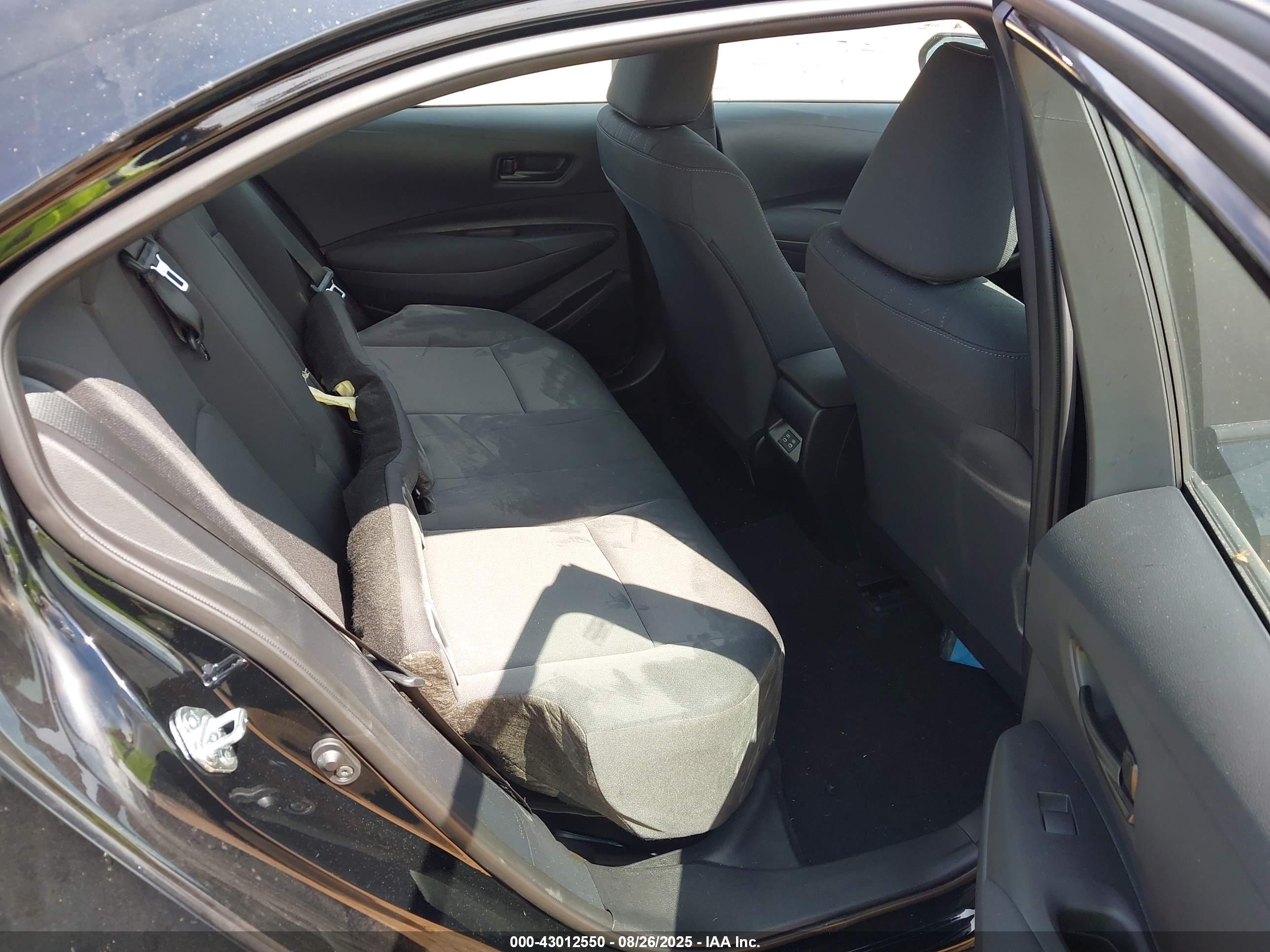 TOYOTA COROLLA image 8
