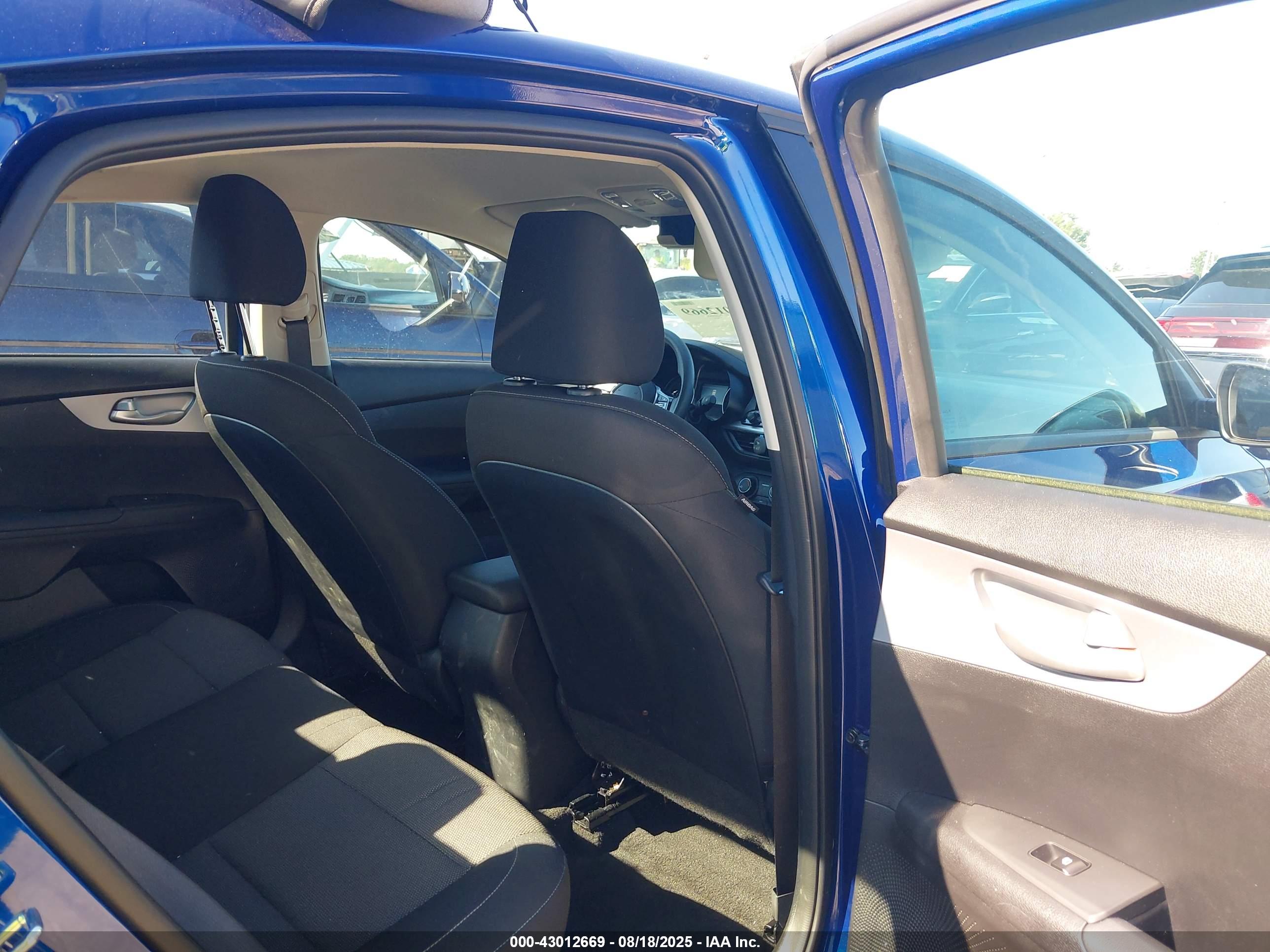 KIA FORTE image 8