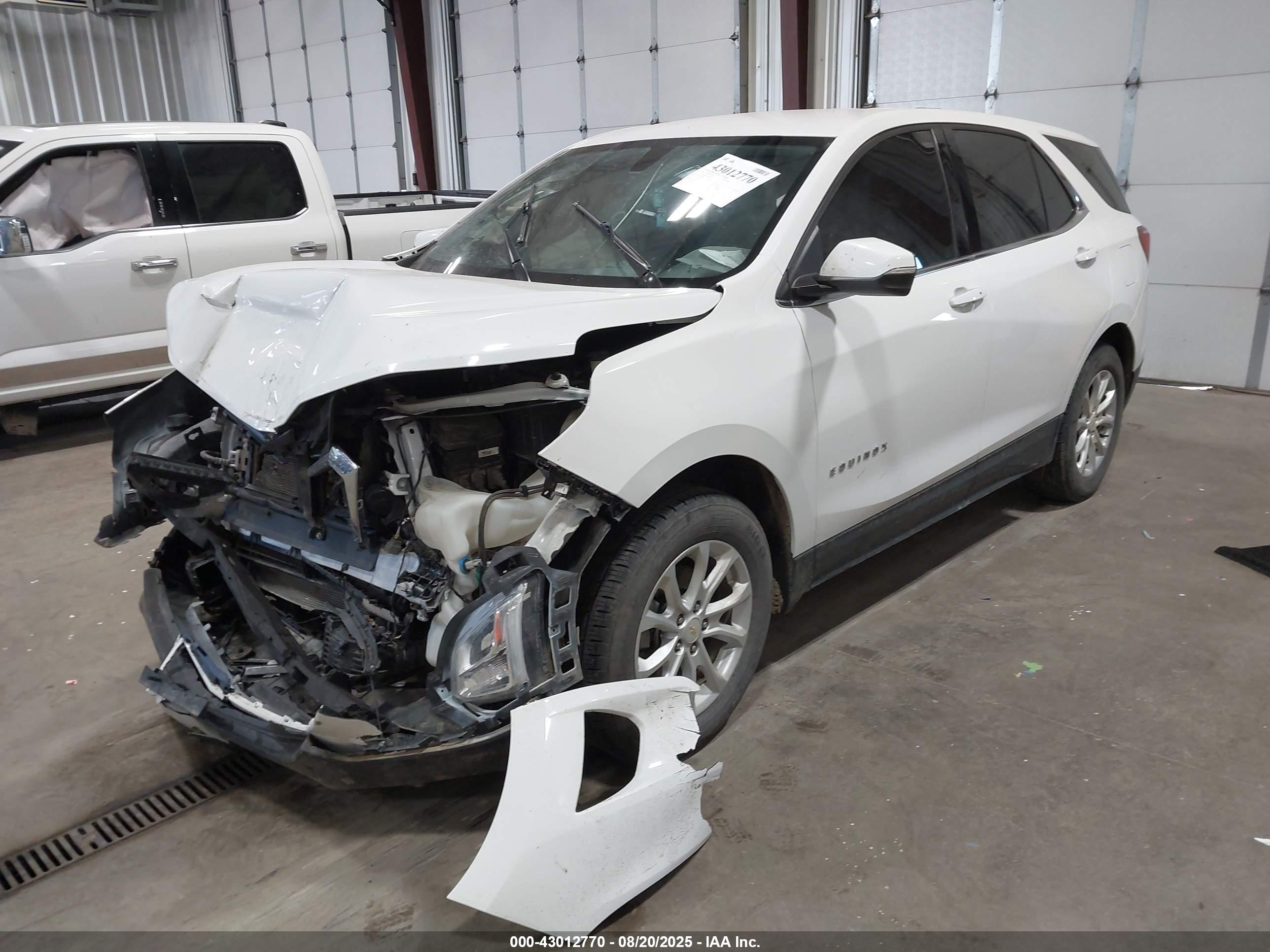 CHEVROLET EQUINOX image 2