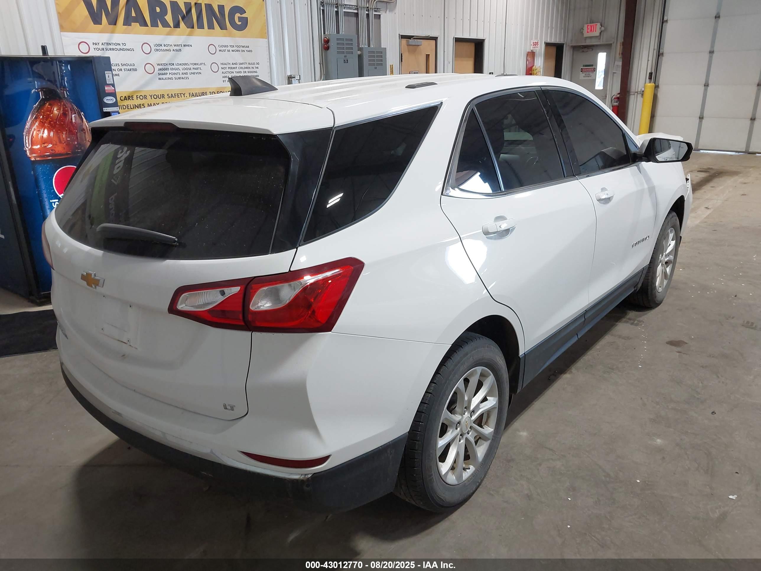 CHEVROLET EQUINOX image 4