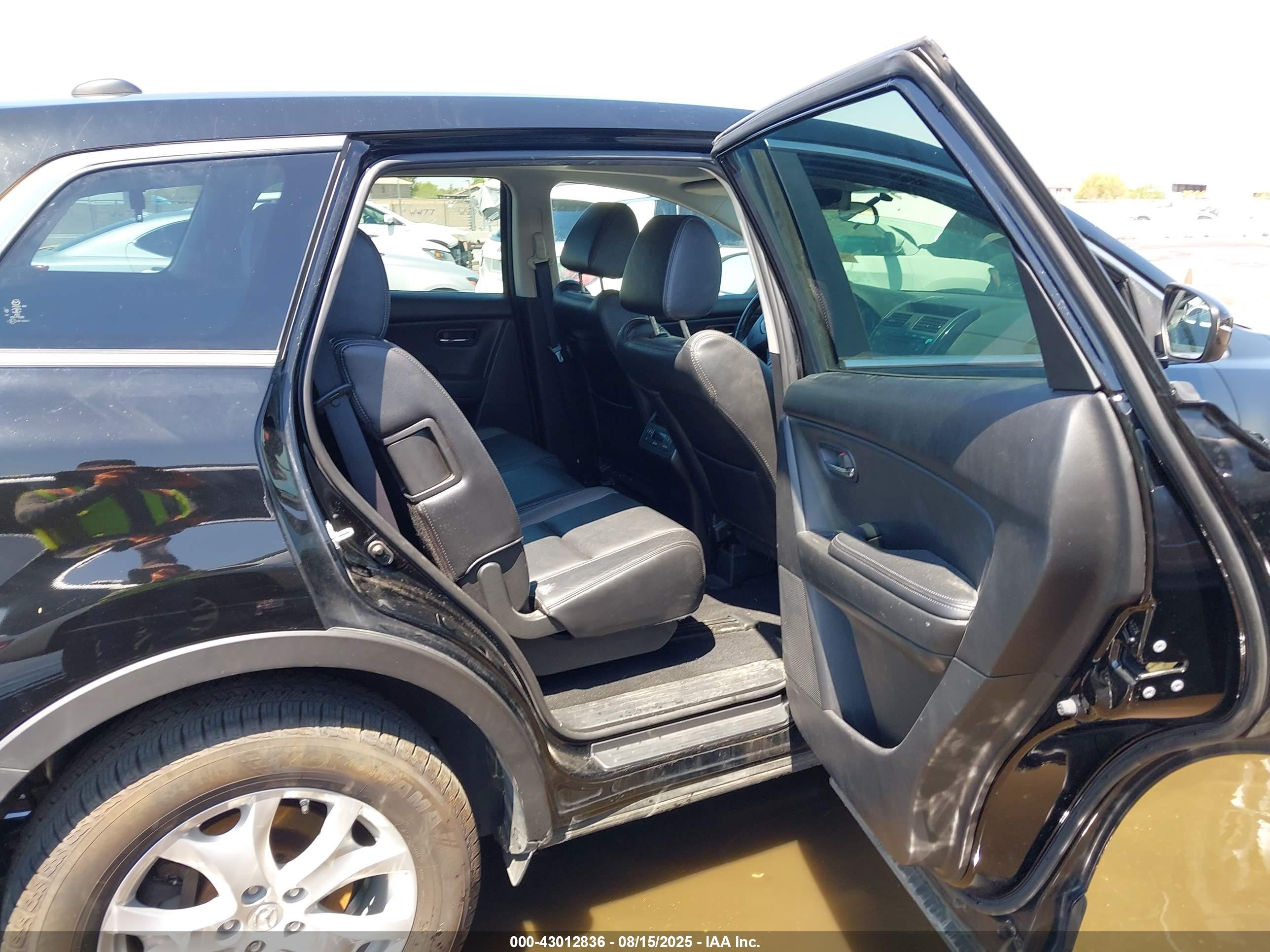 MAZDA CX-9 image 8