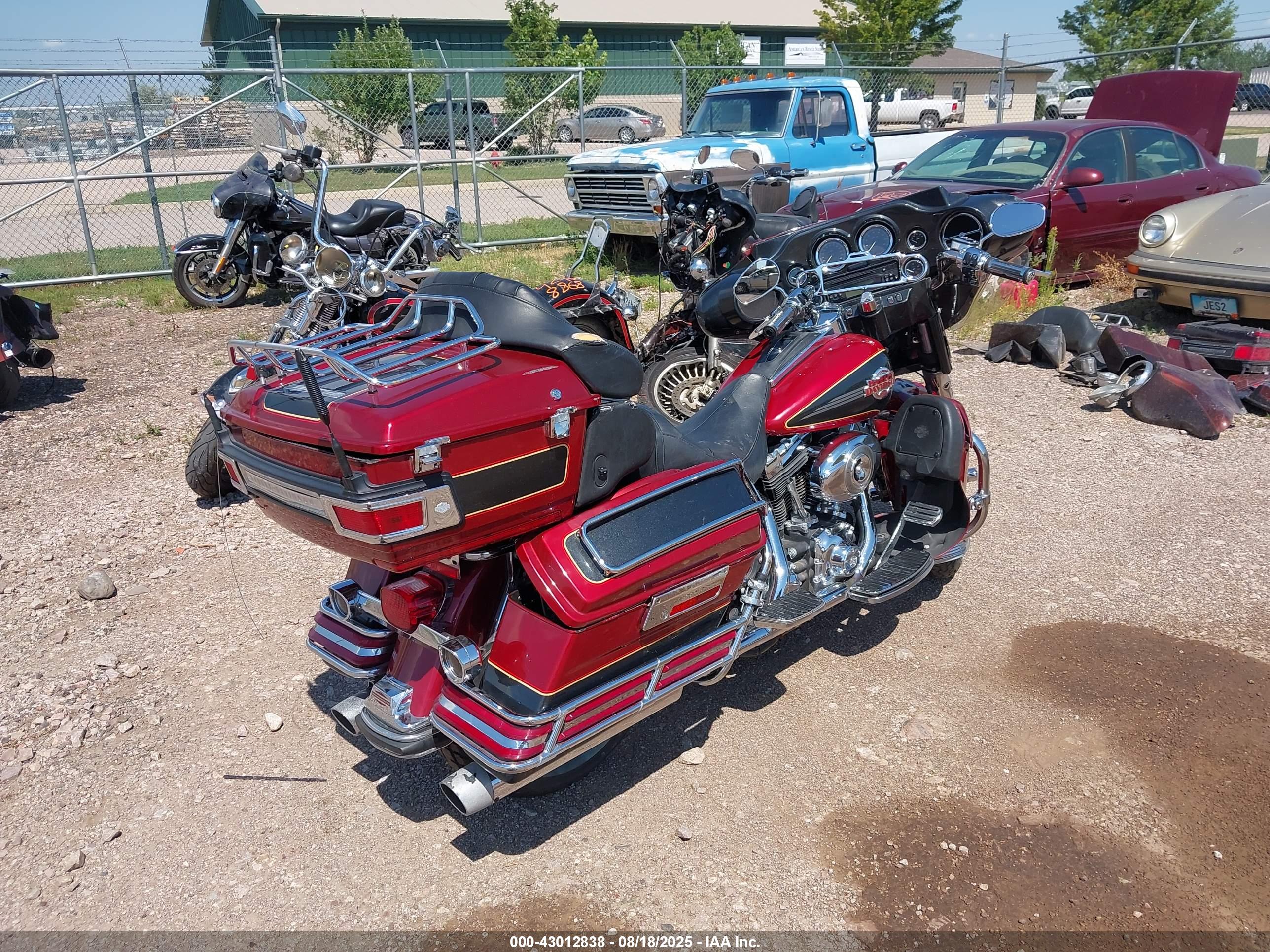 HARLEY-DAVIDSON FLHTCUI image 4
