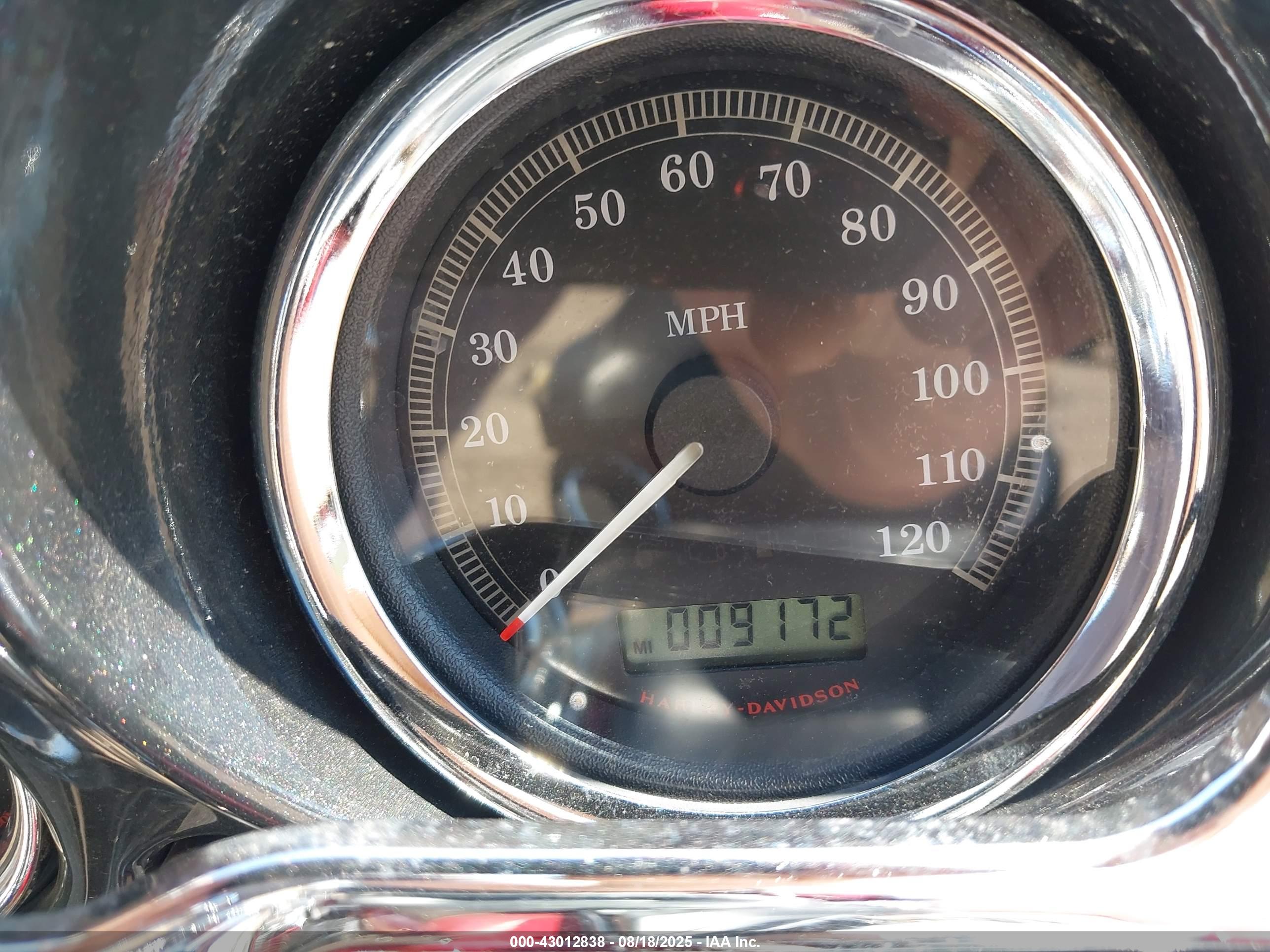 HARLEY-DAVIDSON FLHTCUI image 7