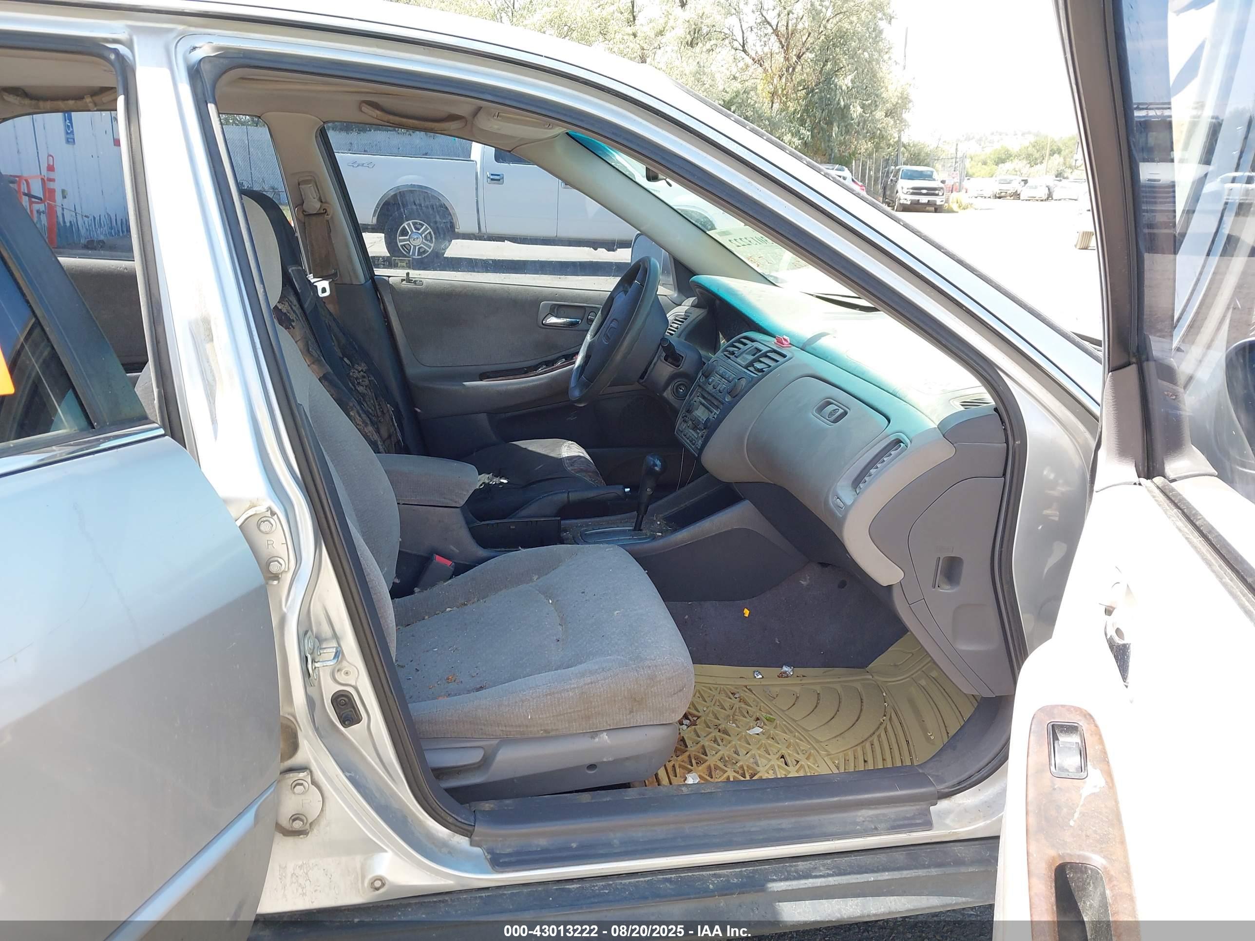 HONDA ACCORD image 5
