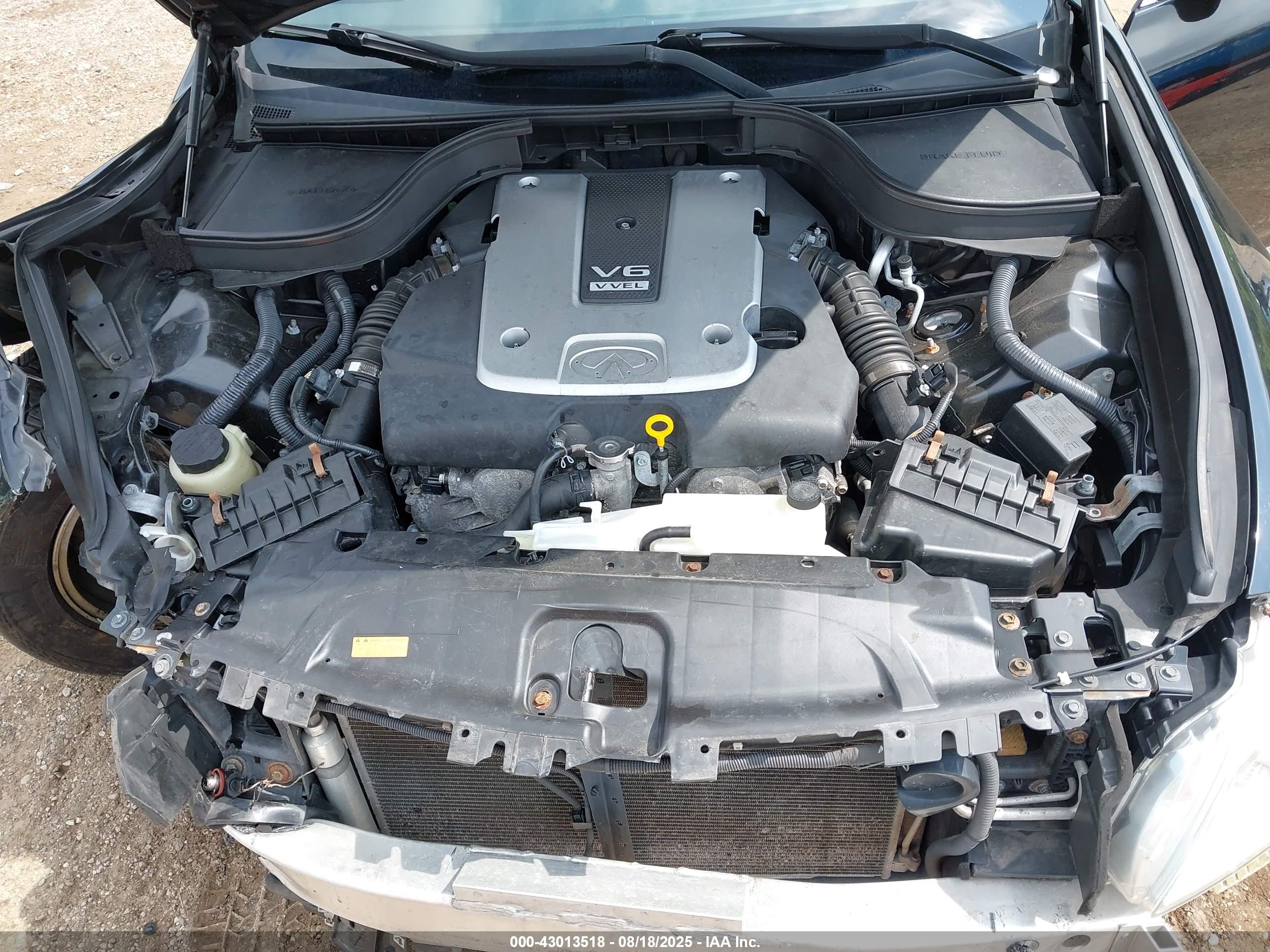 INFINITI Q40 image 10