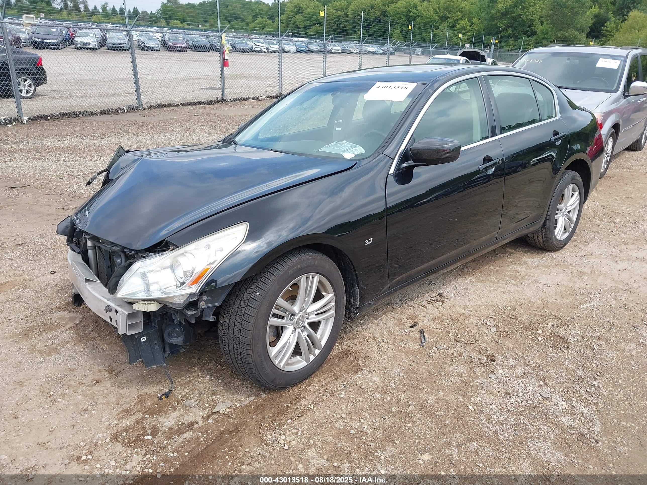 INFINITI Q40 image 2