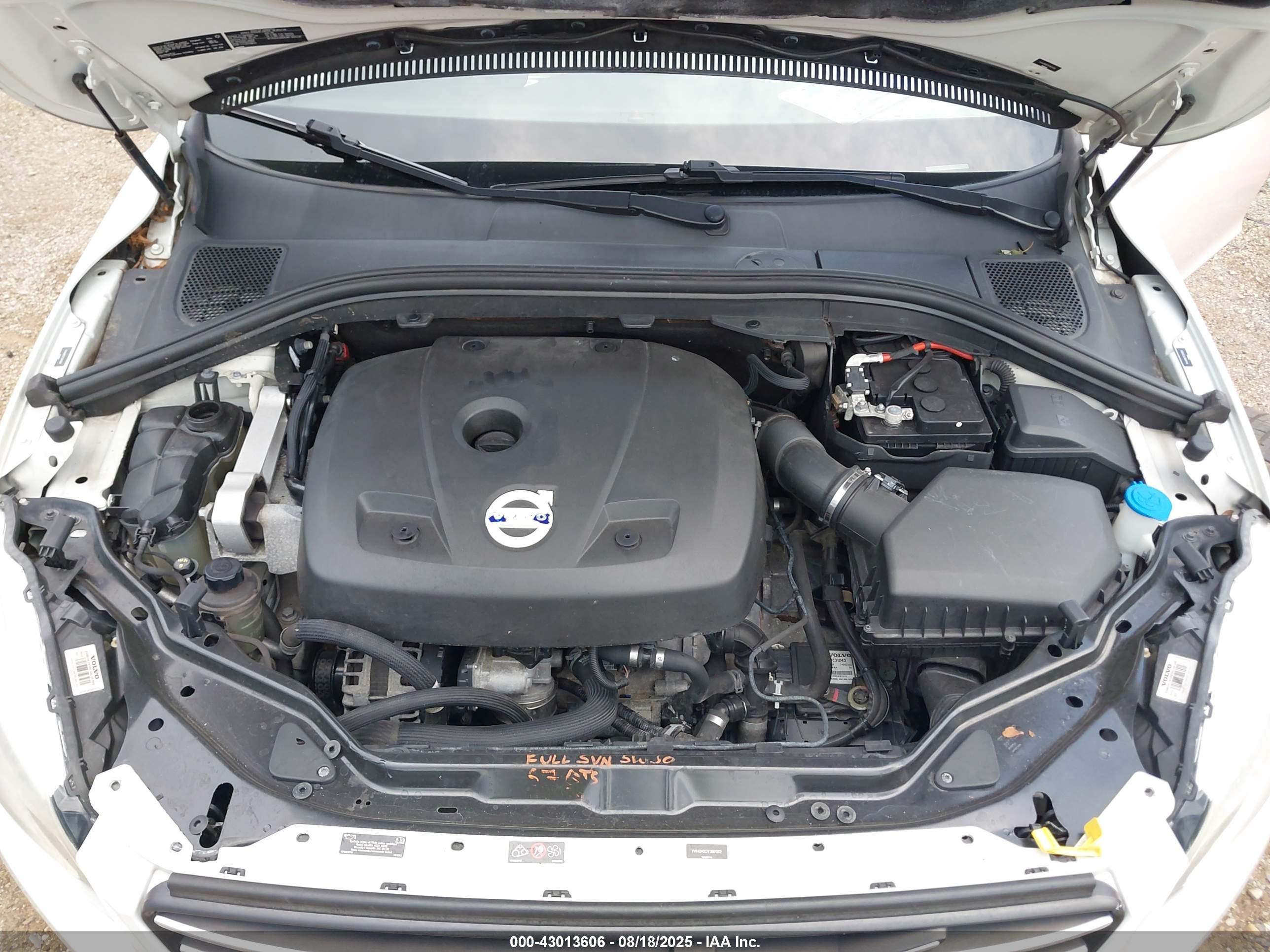 VOLVO XC60 image 10