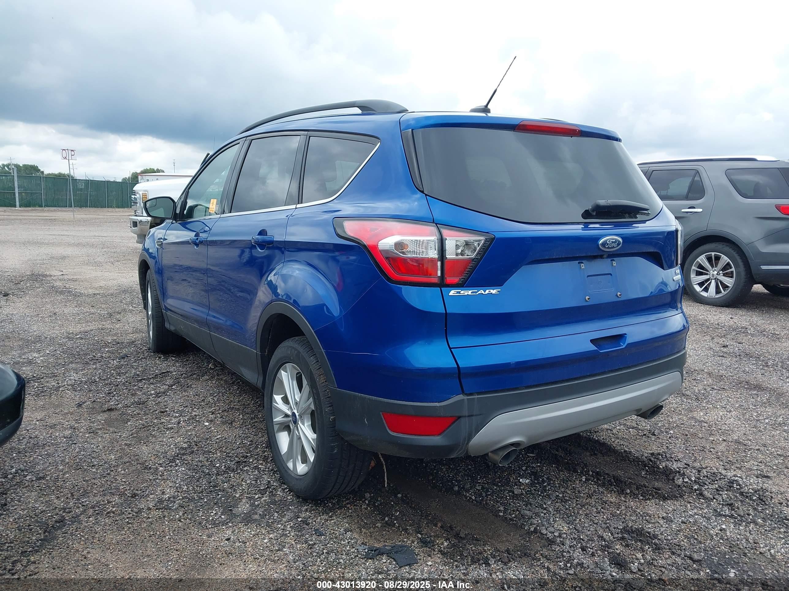 FORD ESCAPE image 3