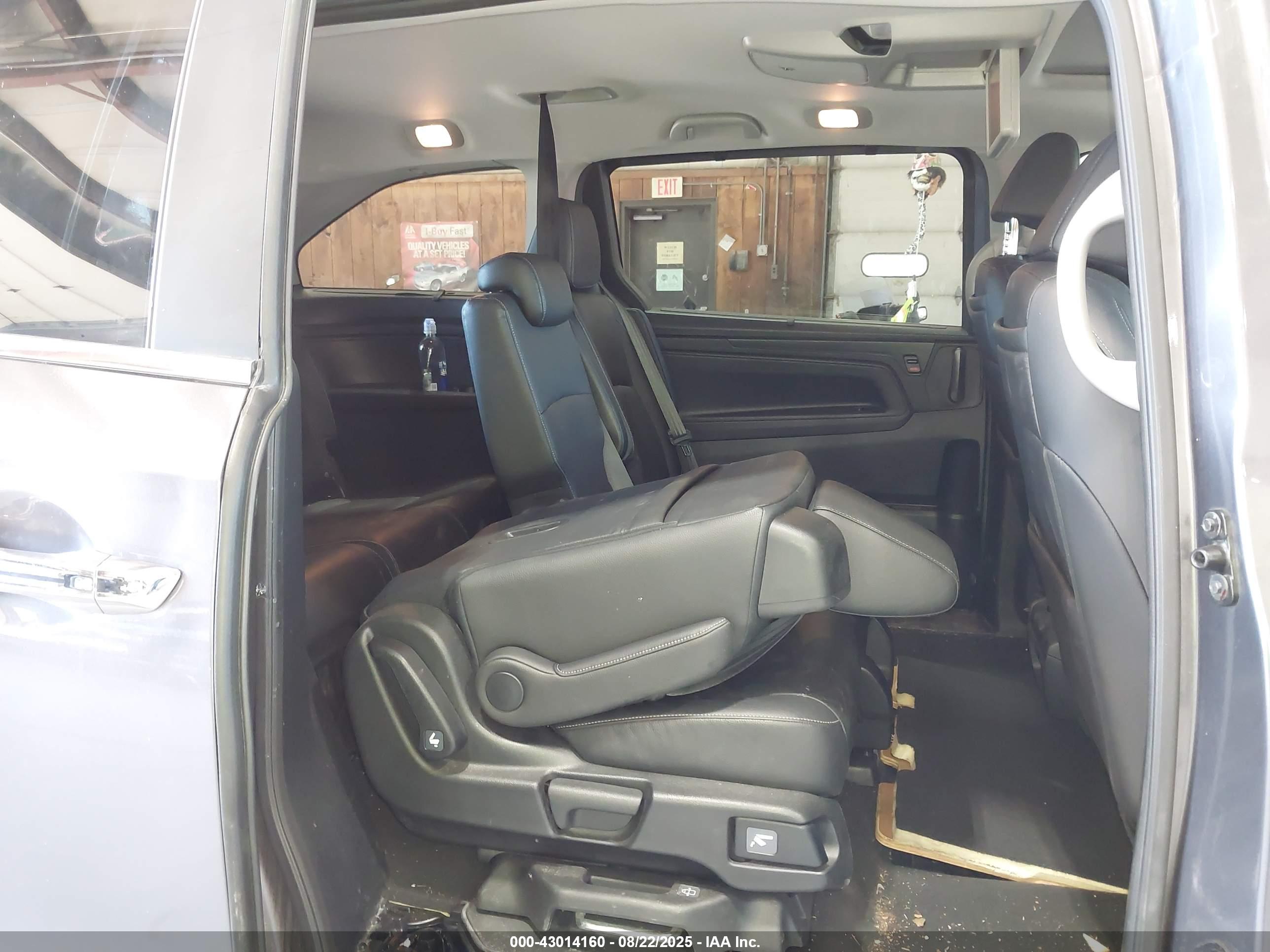 HONDA ODYSSEY image 8