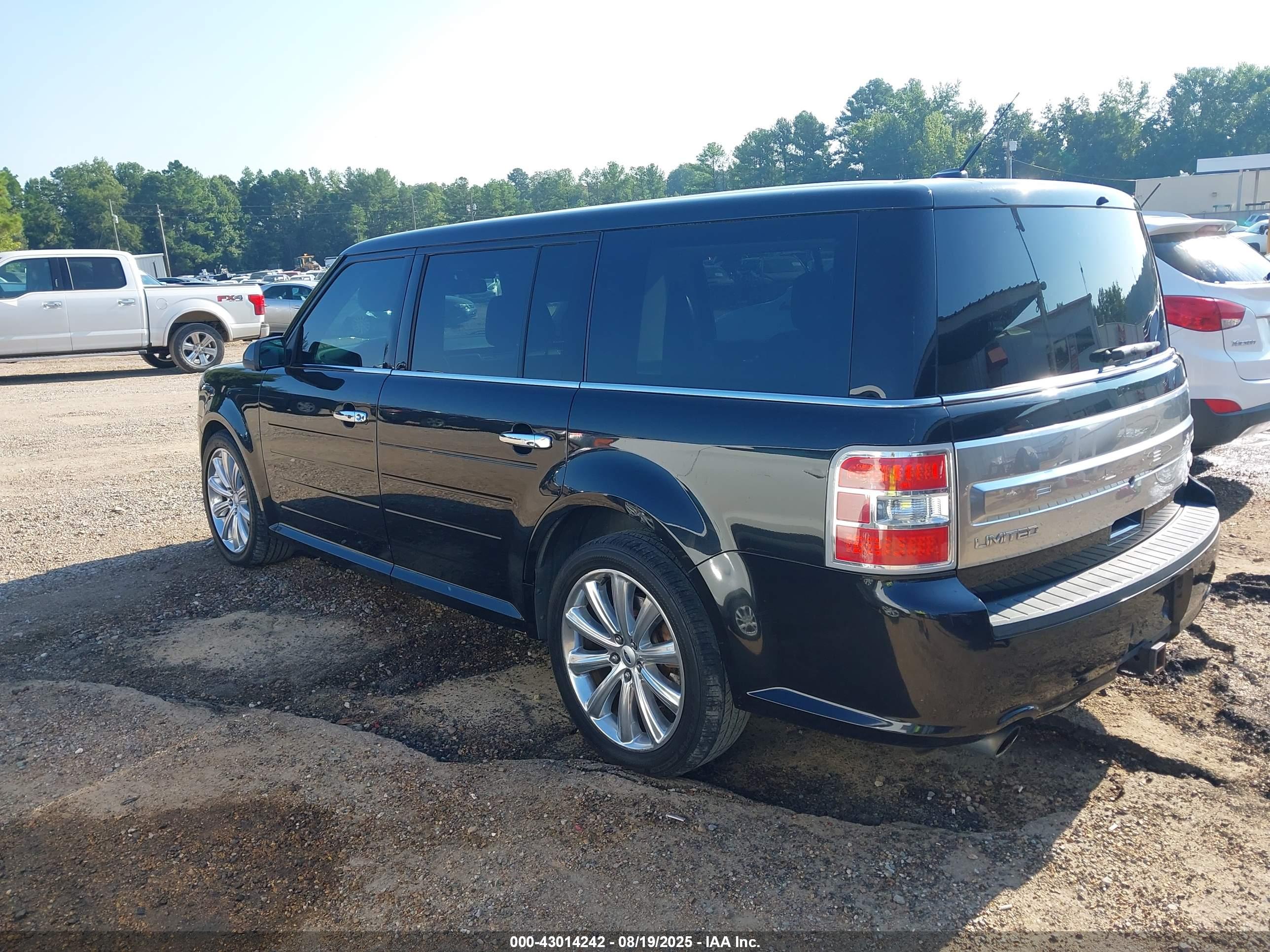 FORD FLEX image 3