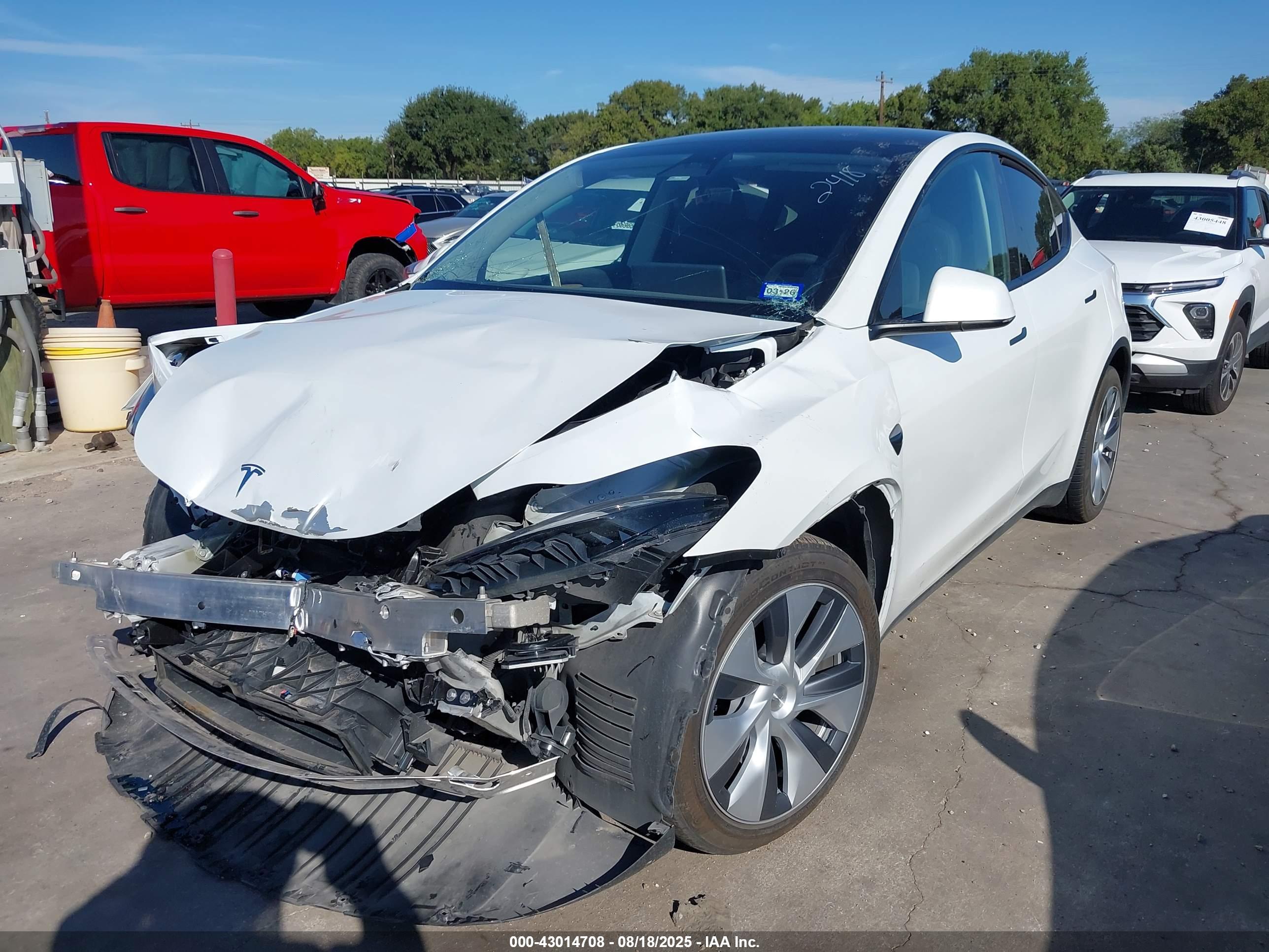 TESLA MODEL image 2