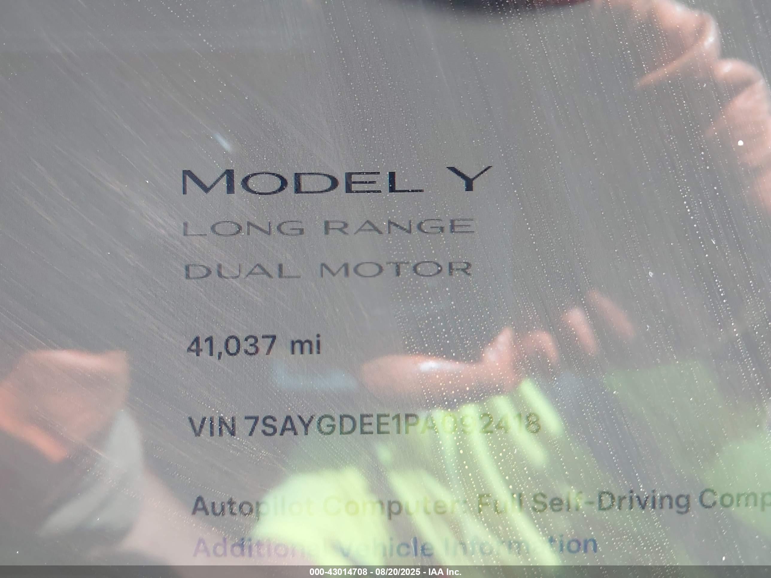 TESLA MODEL image 9
