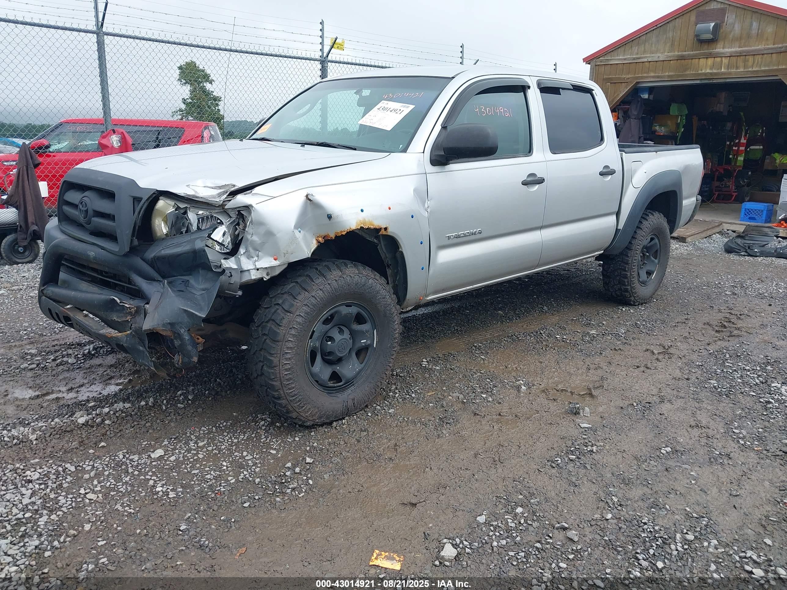 TOYOTA TACOMA image 2