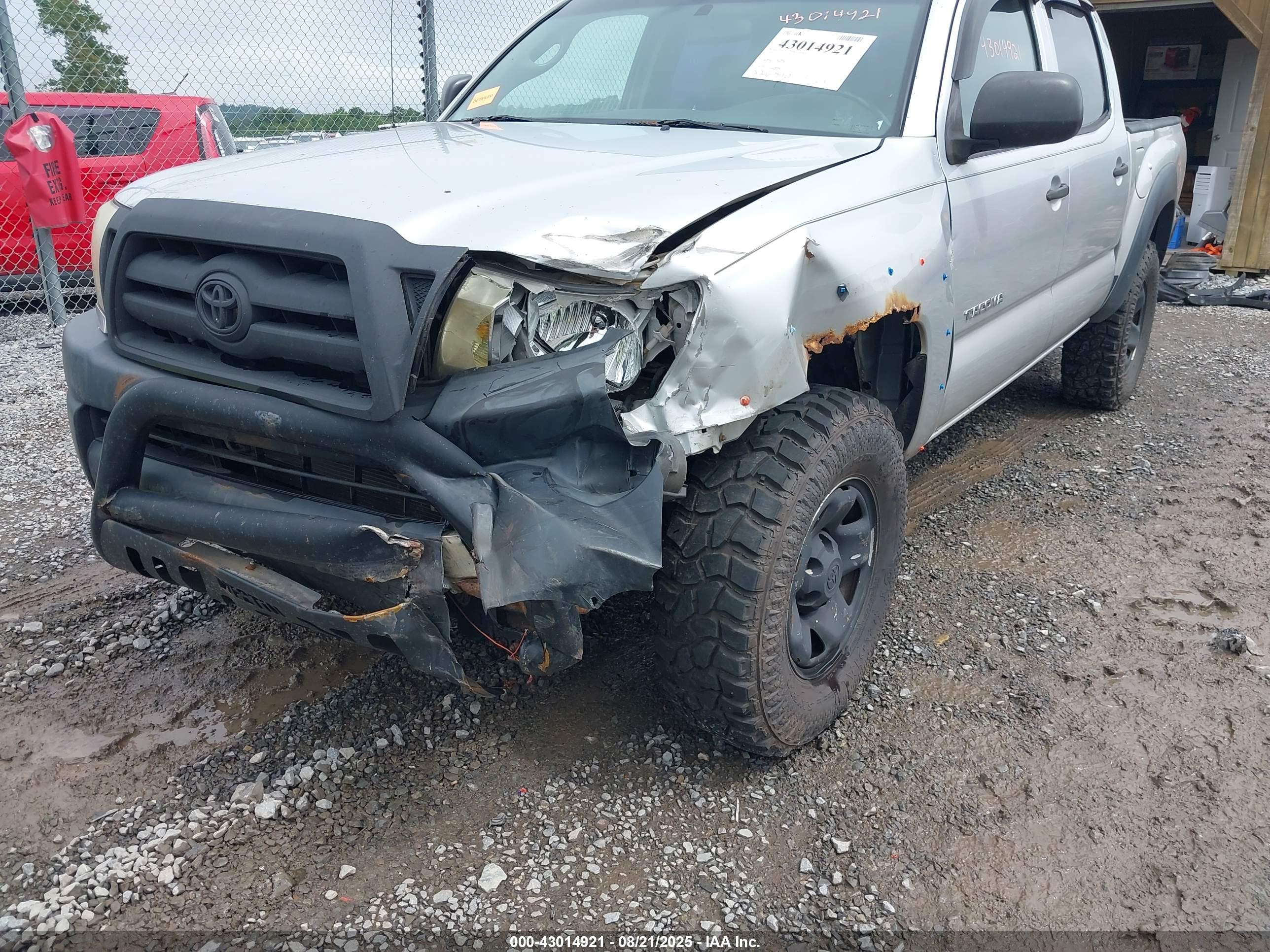 TOYOTA TACOMA image 6