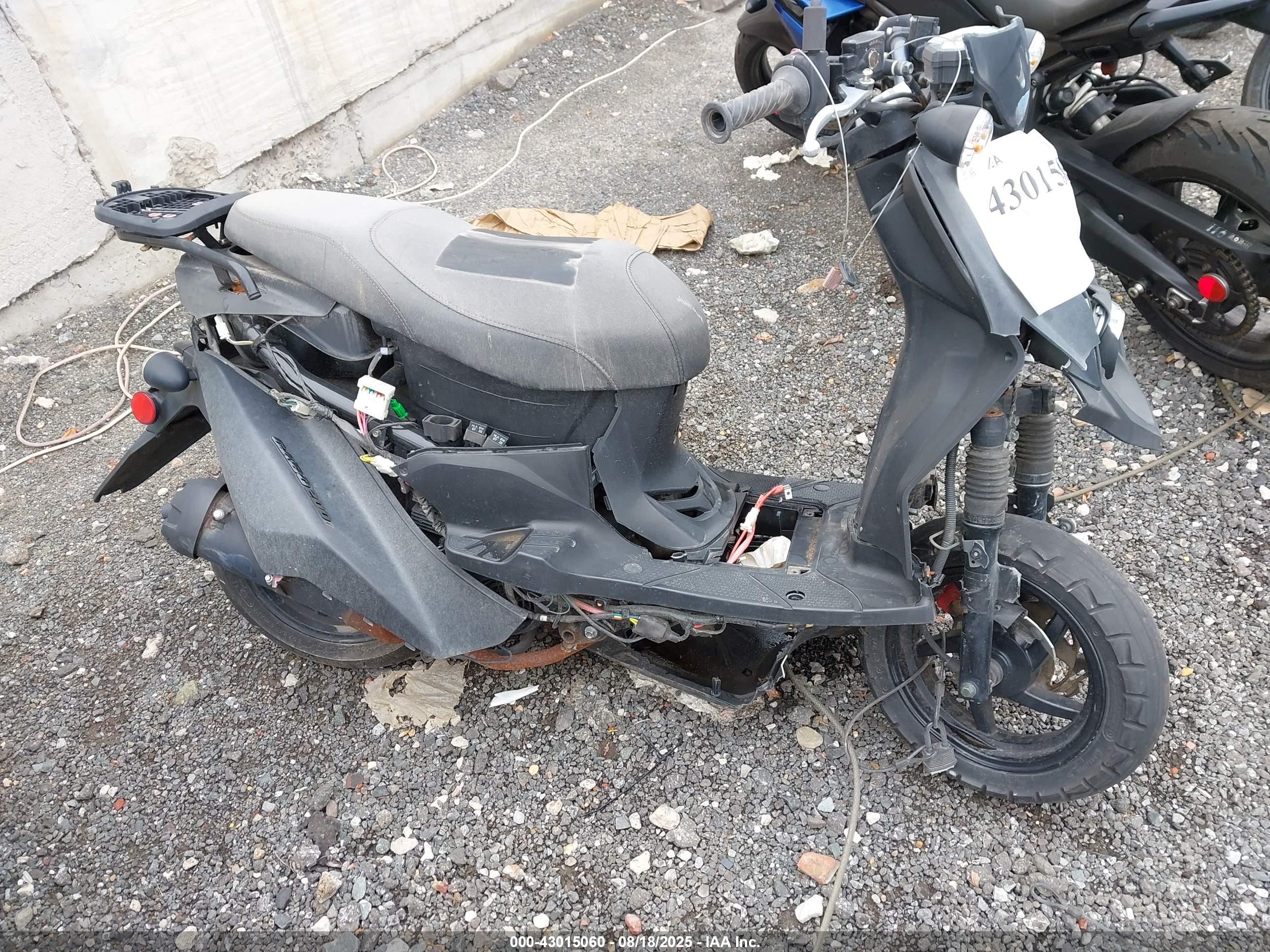 LANCE 150 image 5