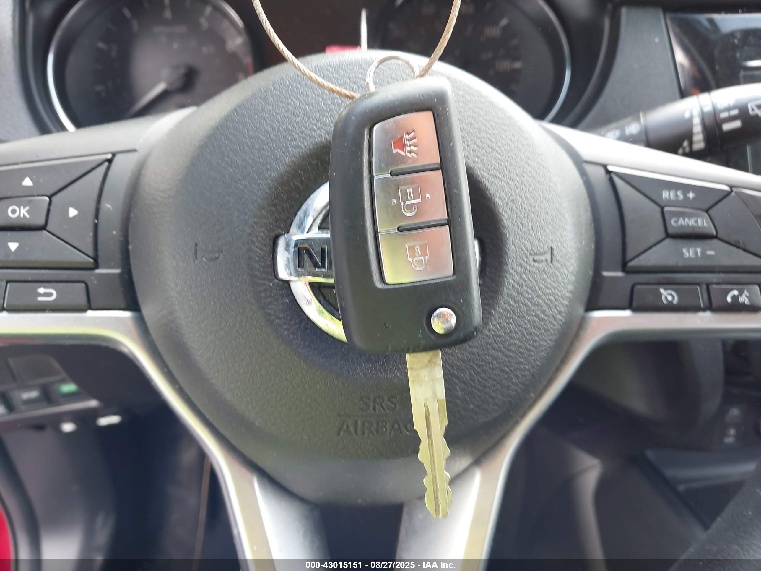 NISSAN ROGUE image 11