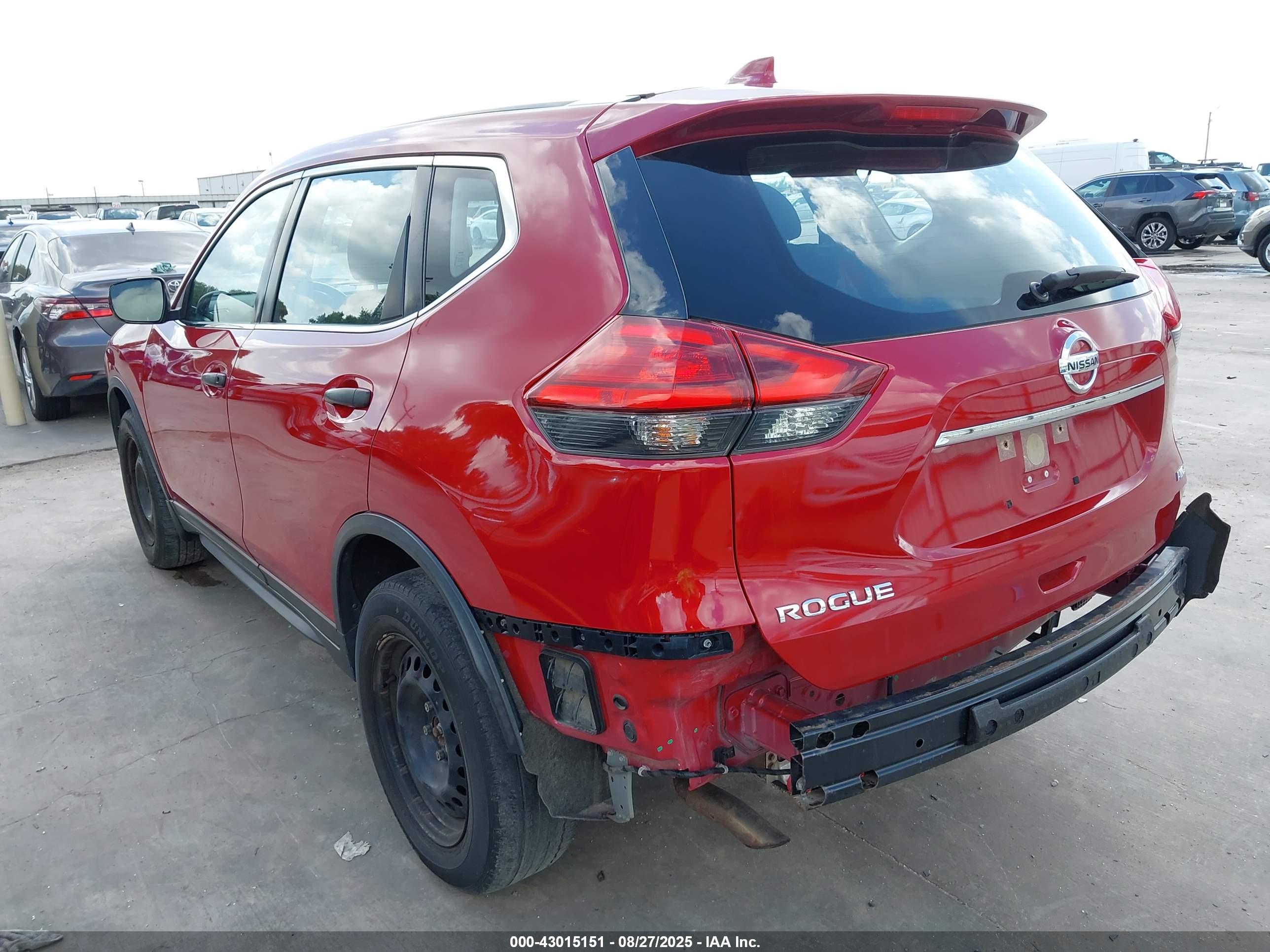 NISSAN ROGUE image 3