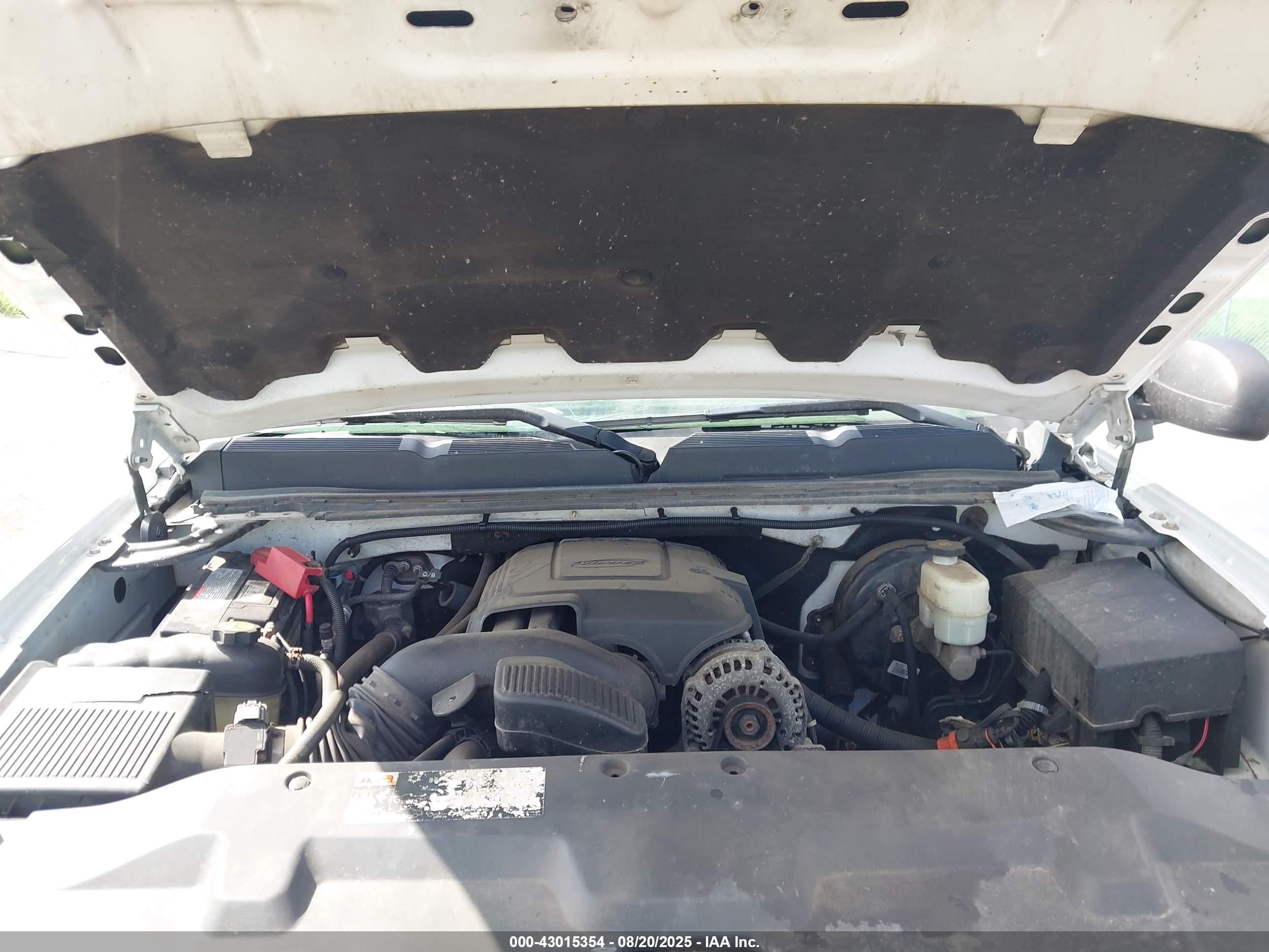 CHEVROLET SILVERADO image 10