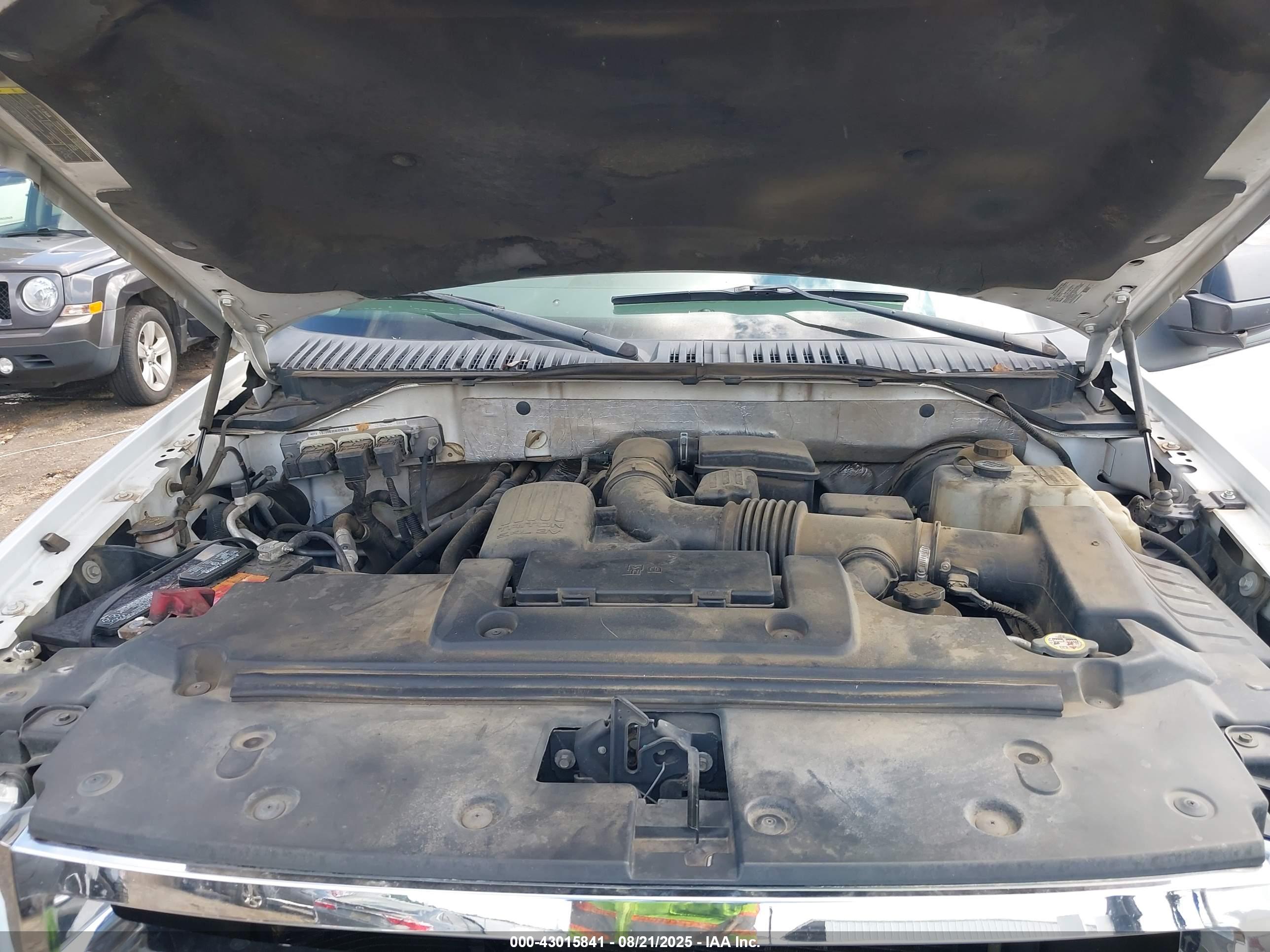 FORD EXPEDITION image 10