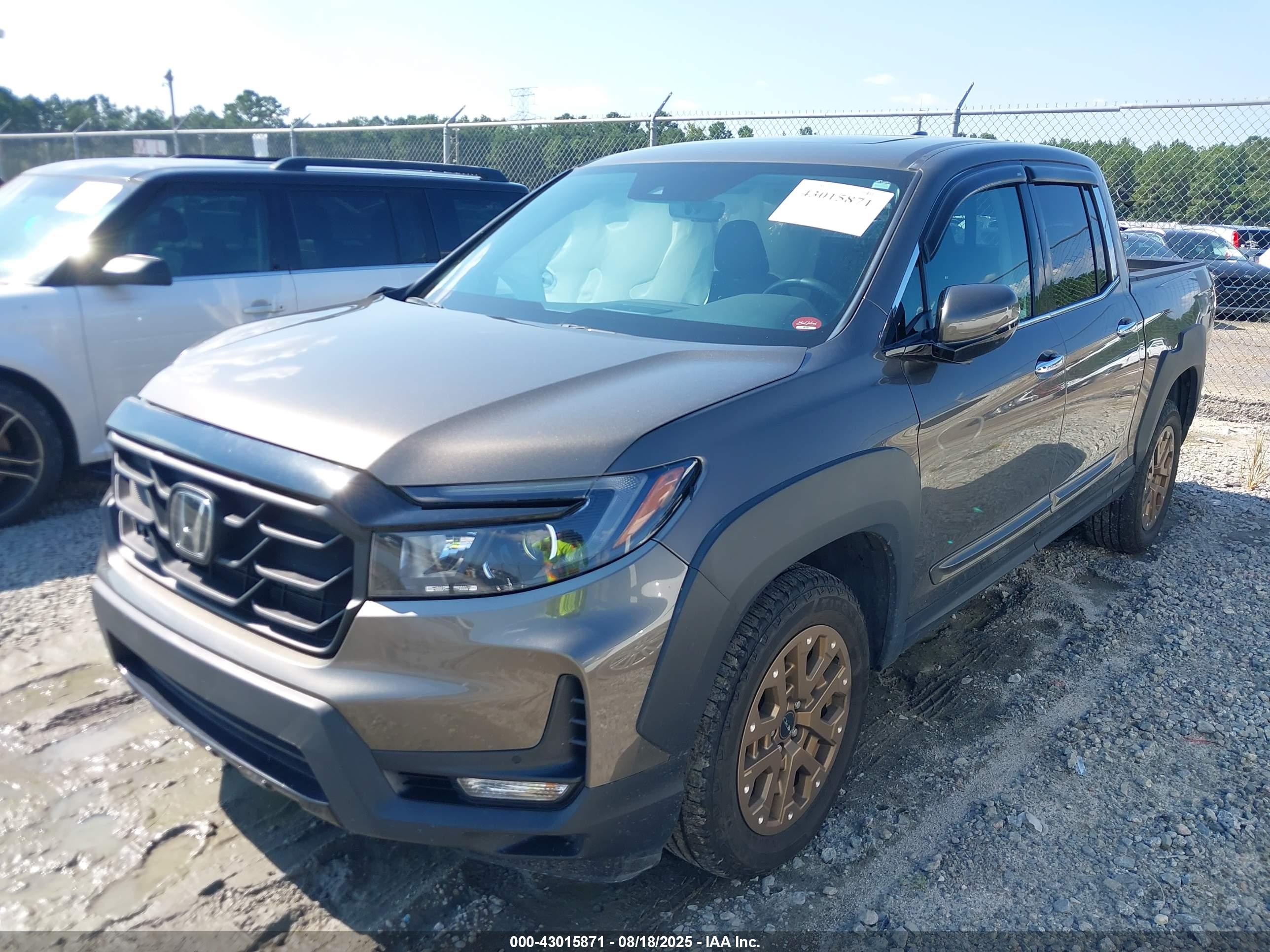 HONDA RIDGELINE image 2