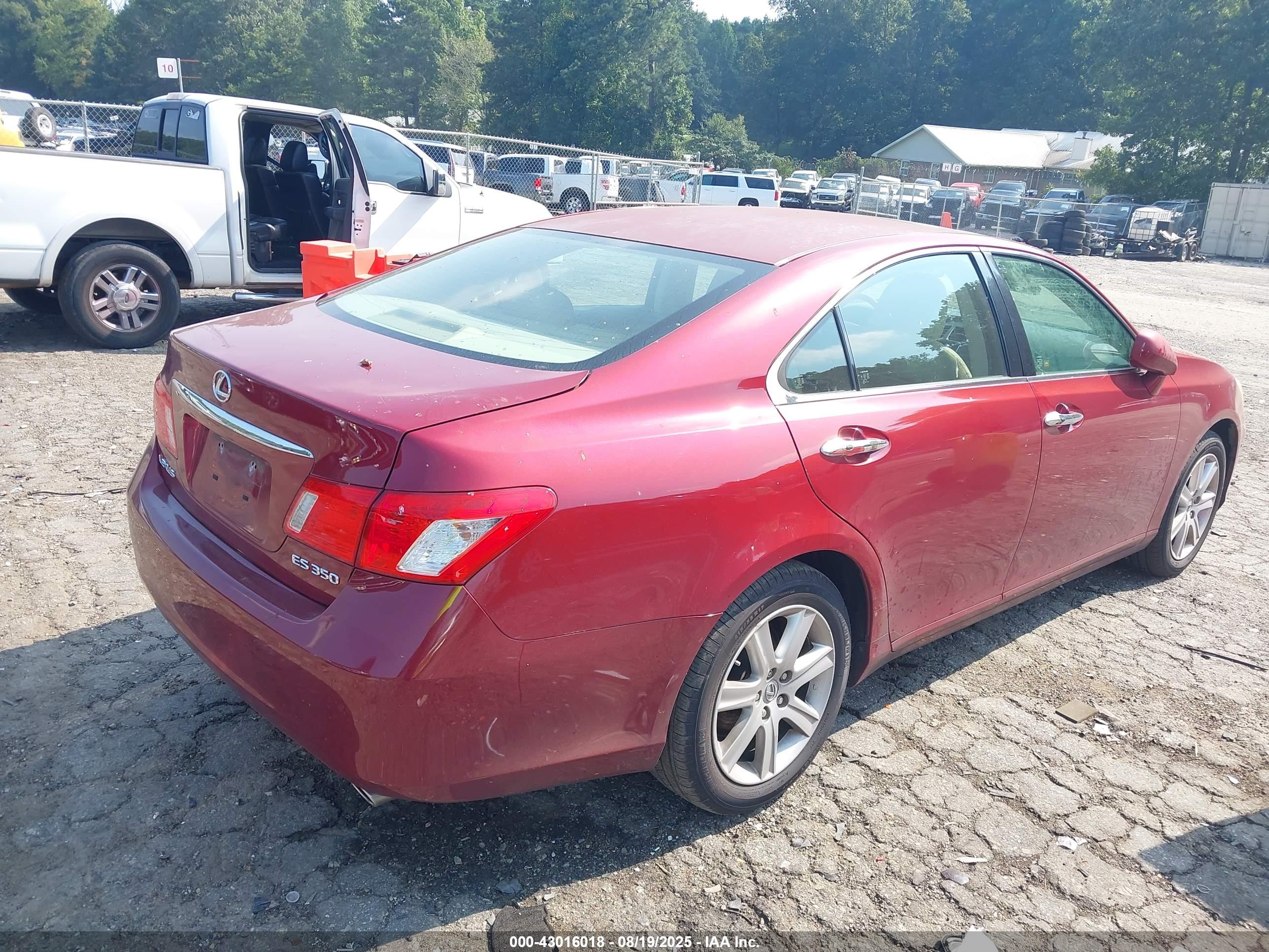 LEXUS ES image 4