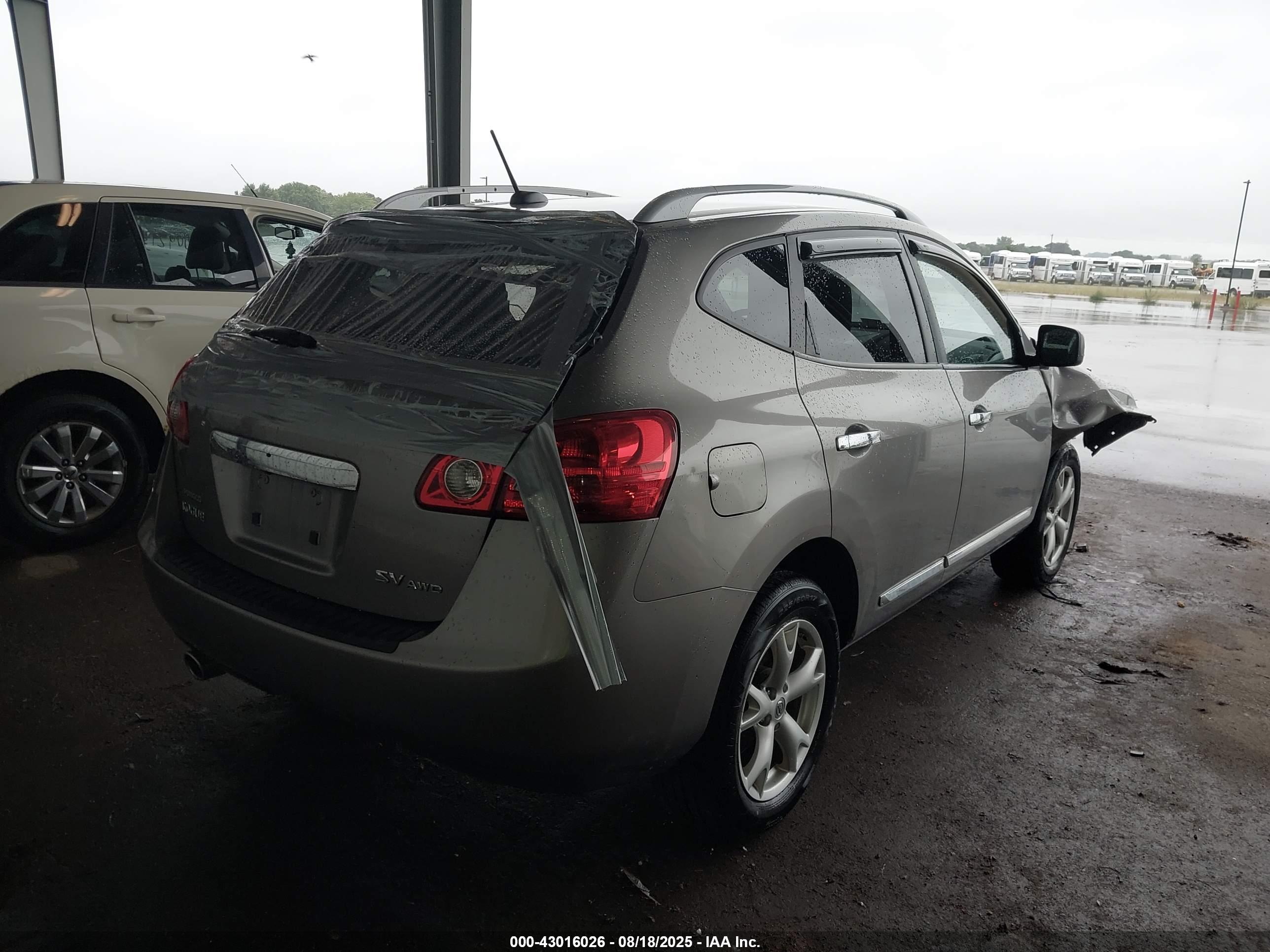 NISSAN ROGUE image 4