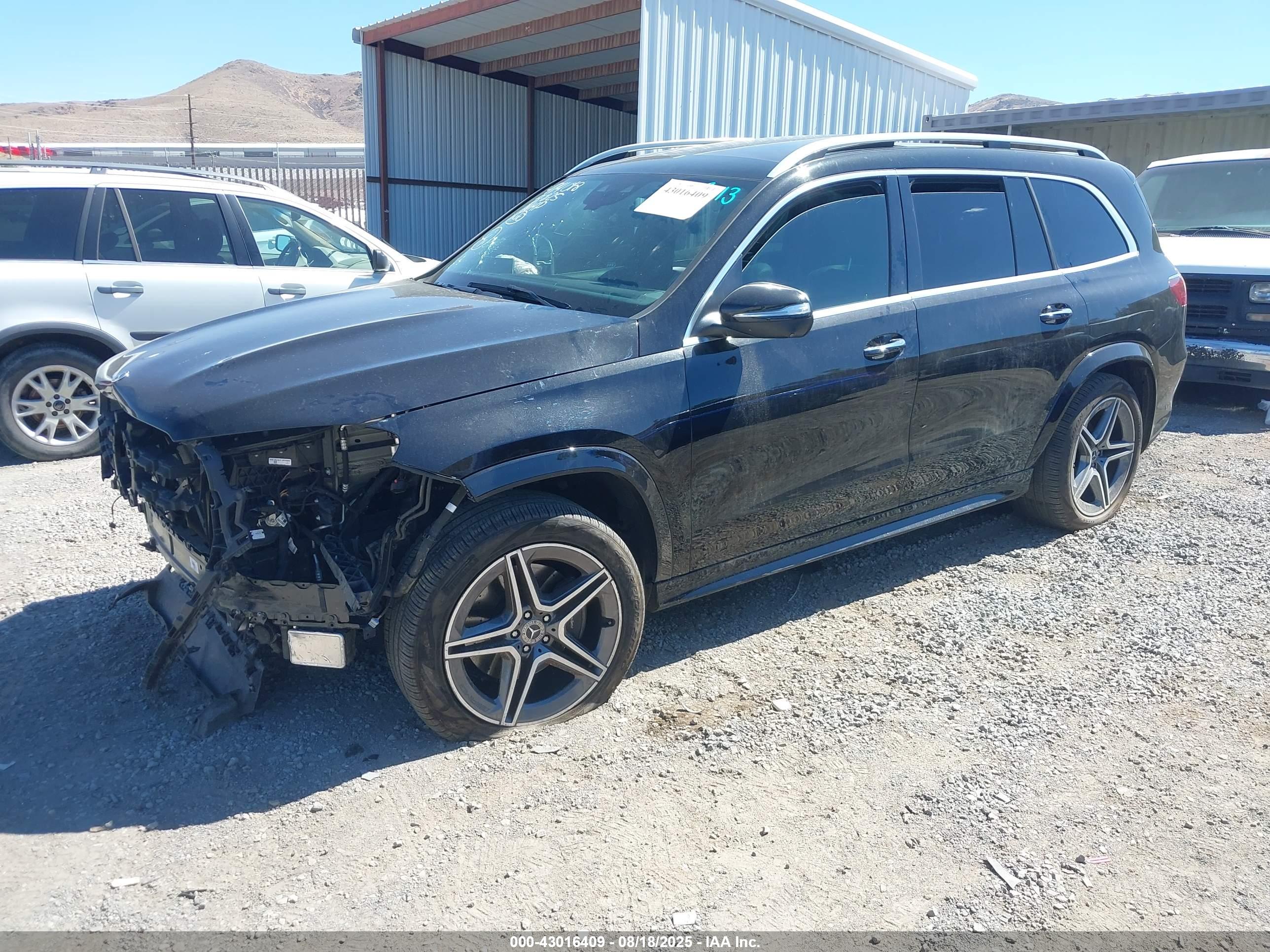 MERCEDES-BENZ GLS image 2