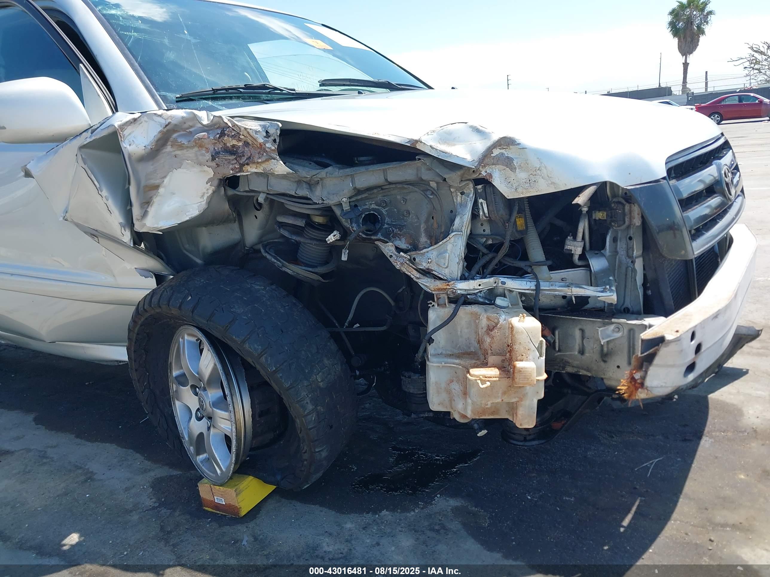 TOYOTA HIGHLANDER image 6