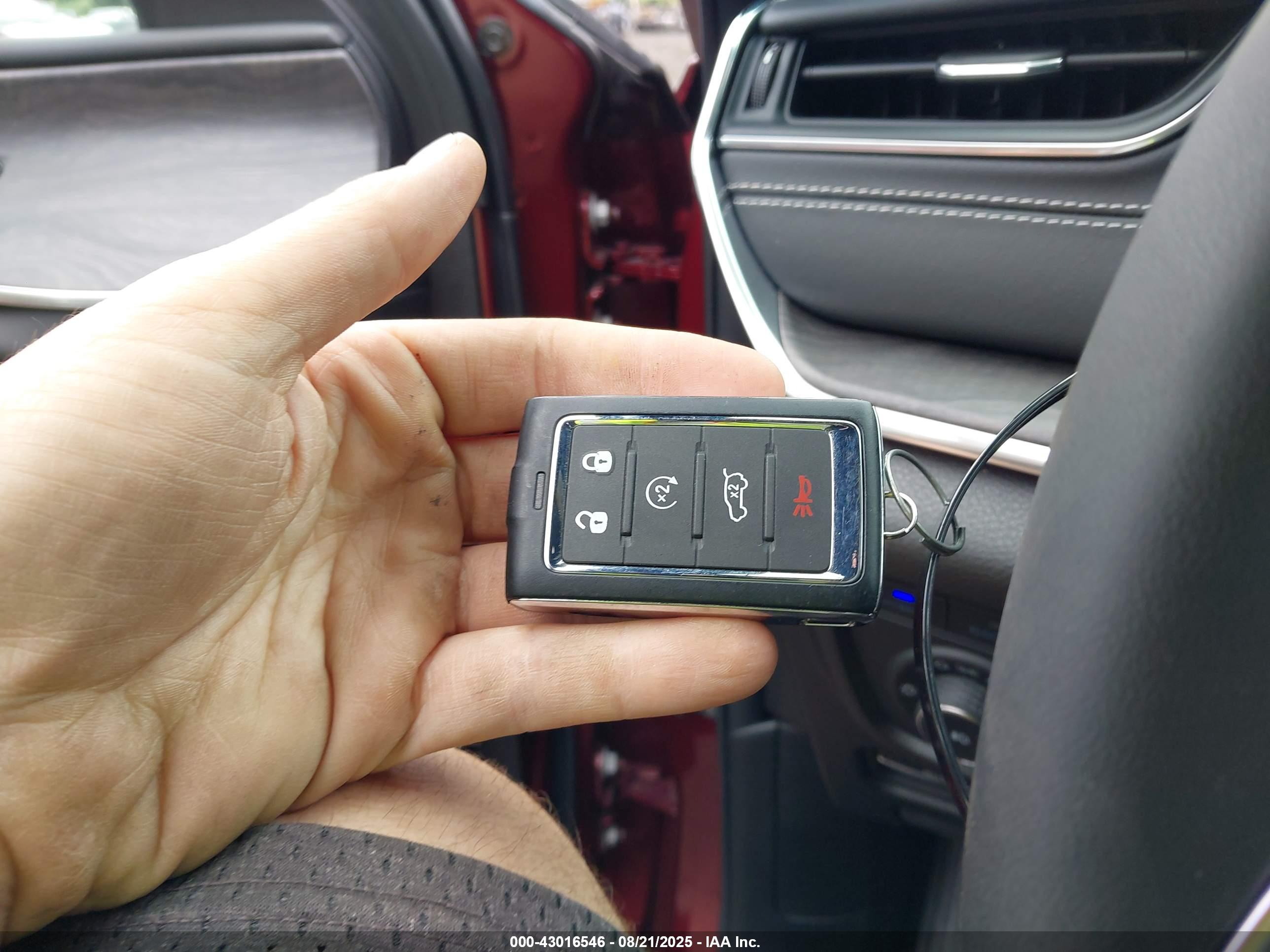 JEEP GRAND image 11