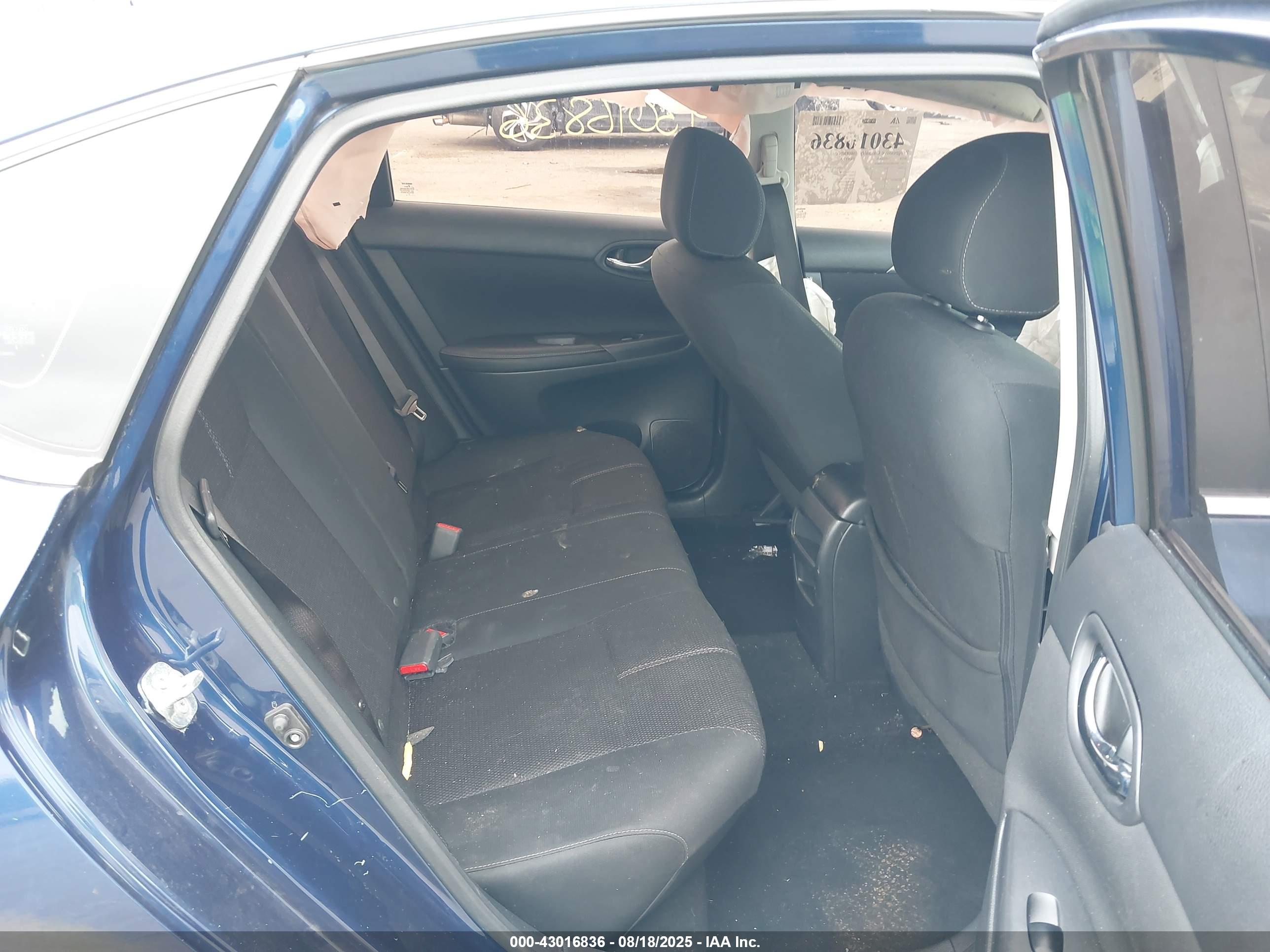 NISSAN SENTRA image 8