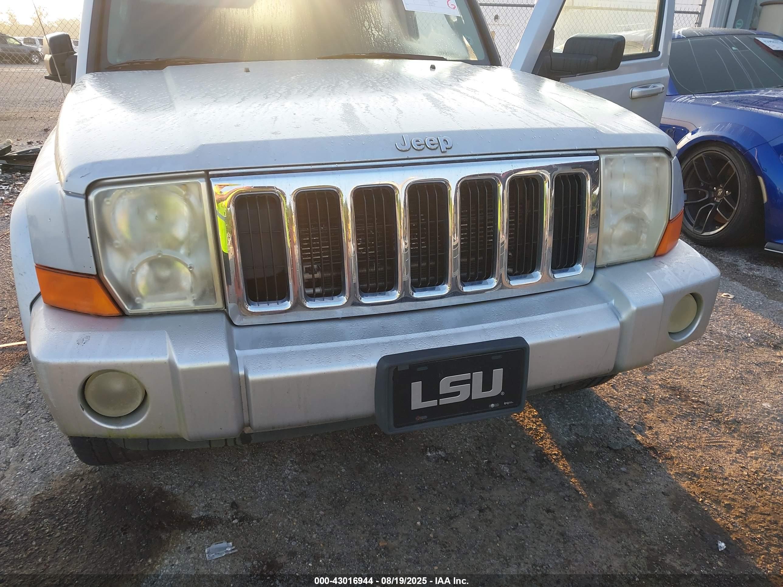 JEEP COMMANDER image 6