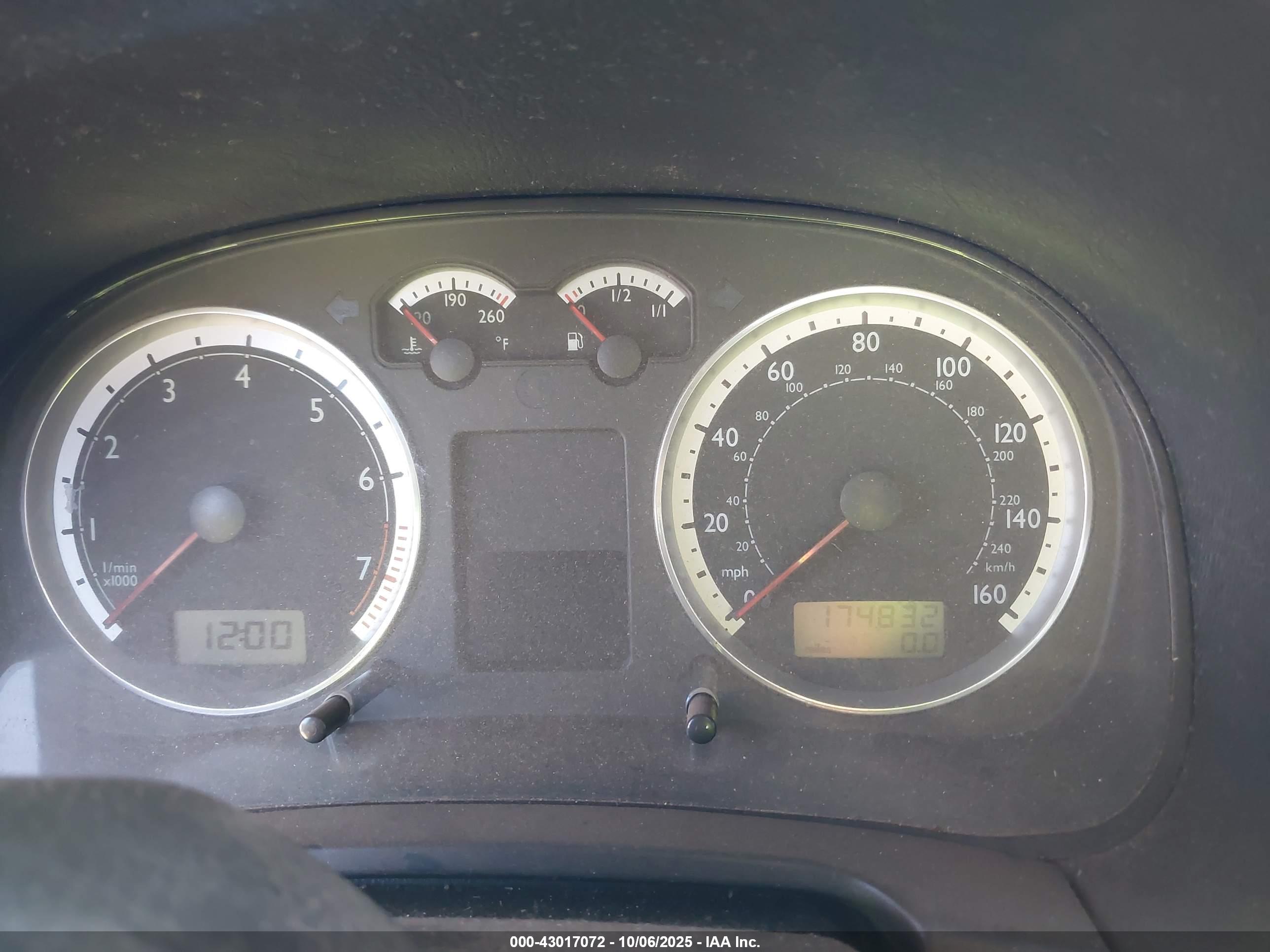 VOLKSWAGEN JETTA image 7