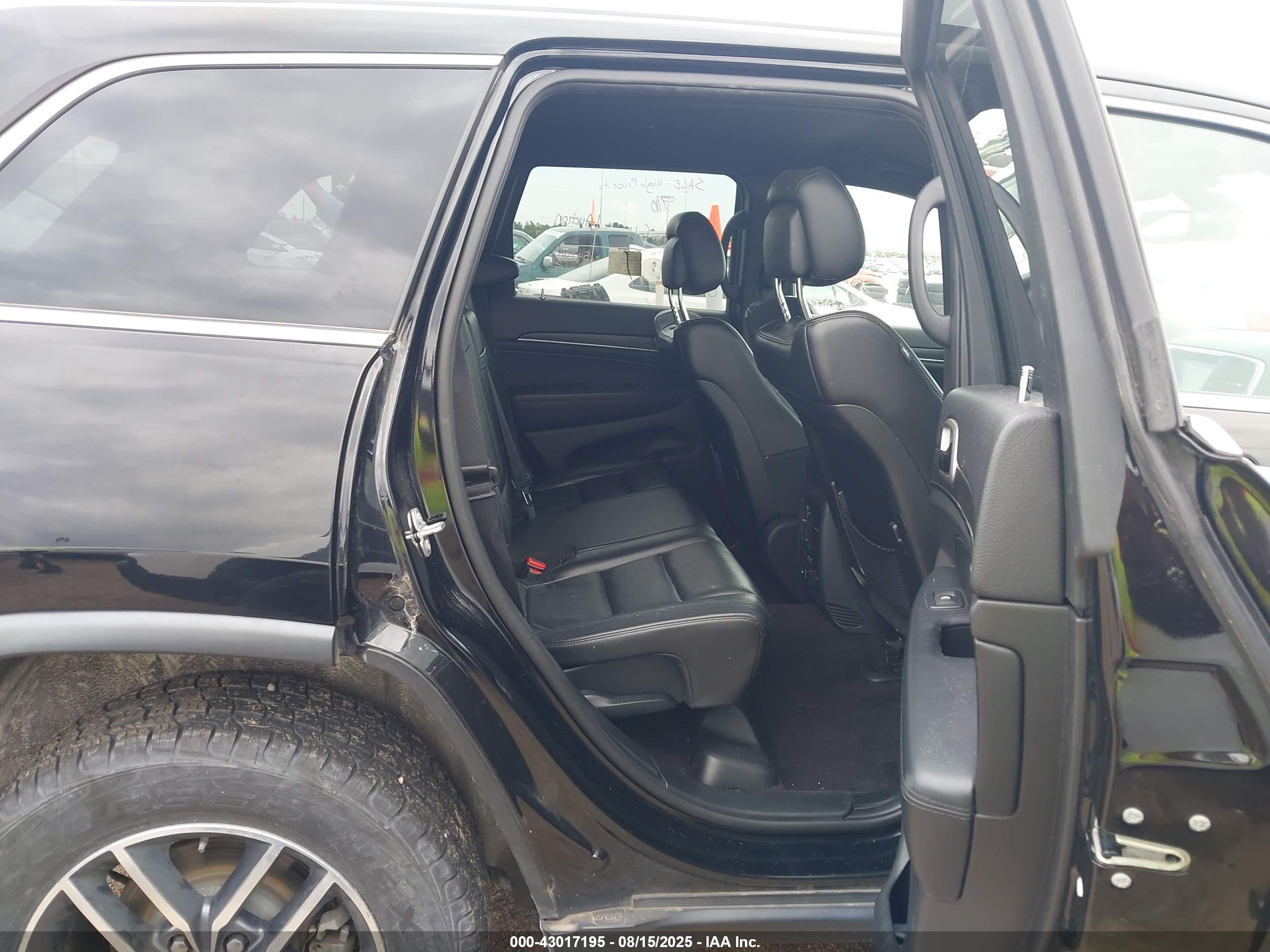 JEEP GRAND image 8