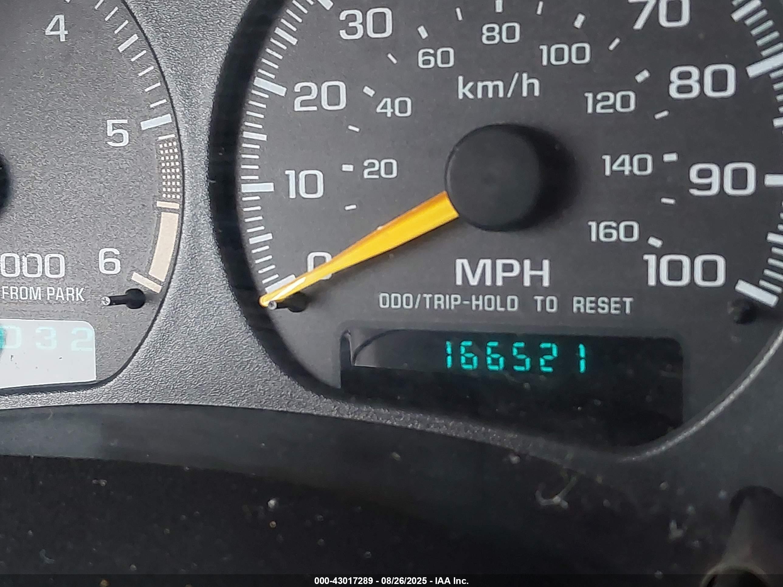 CHEVROLET BLAZER image 7