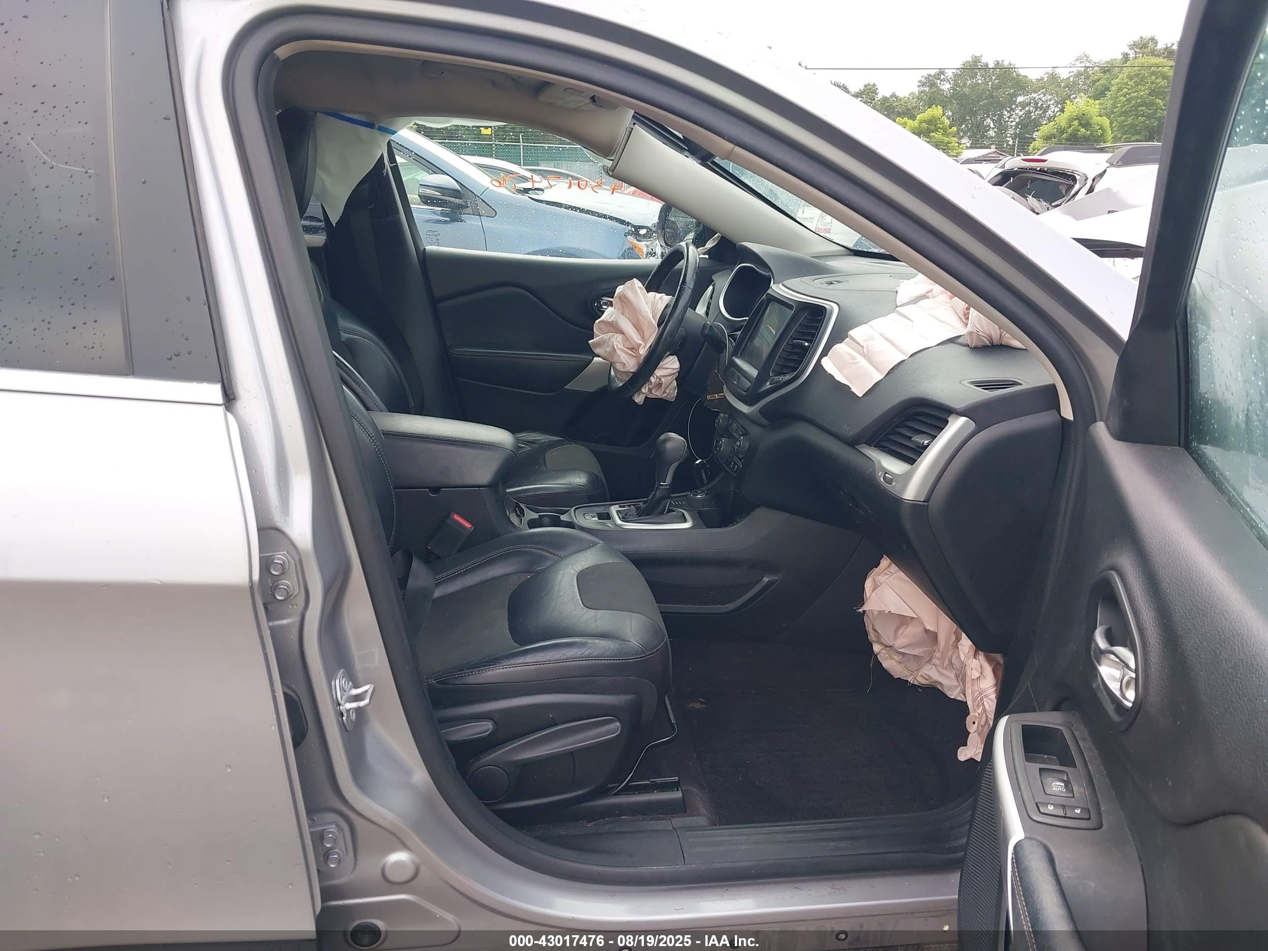 JEEP CHEROKEE image 5