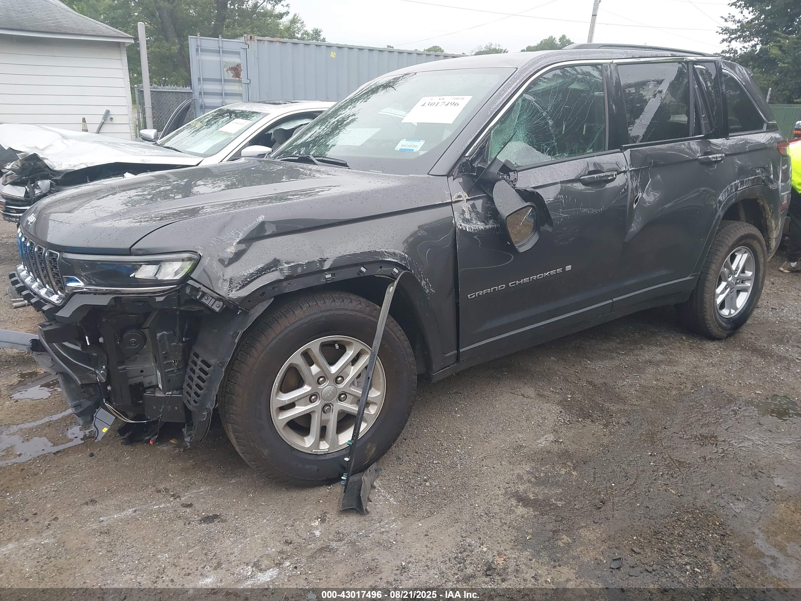 JEEP GRAND image 2