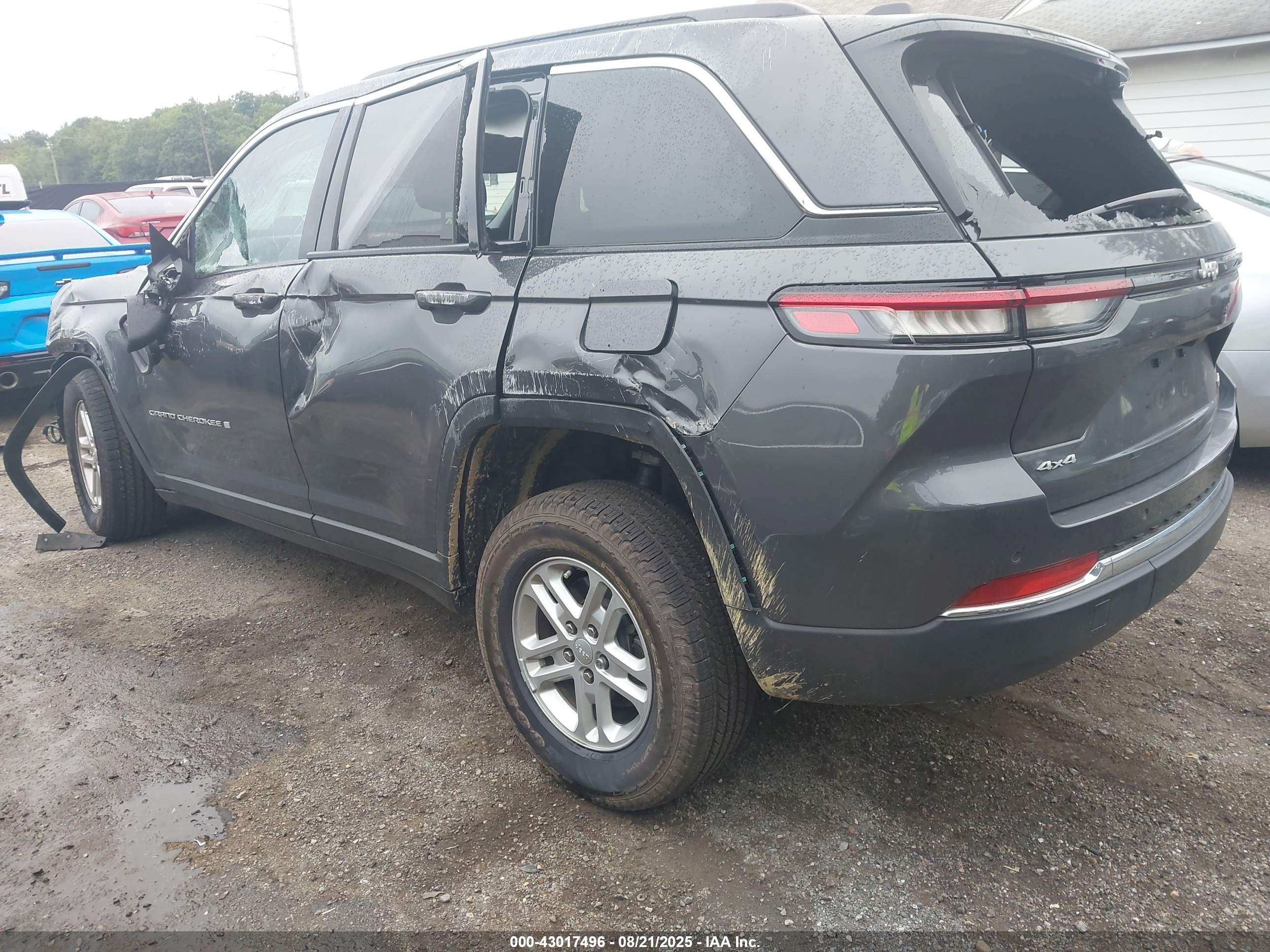 JEEP GRAND image 3