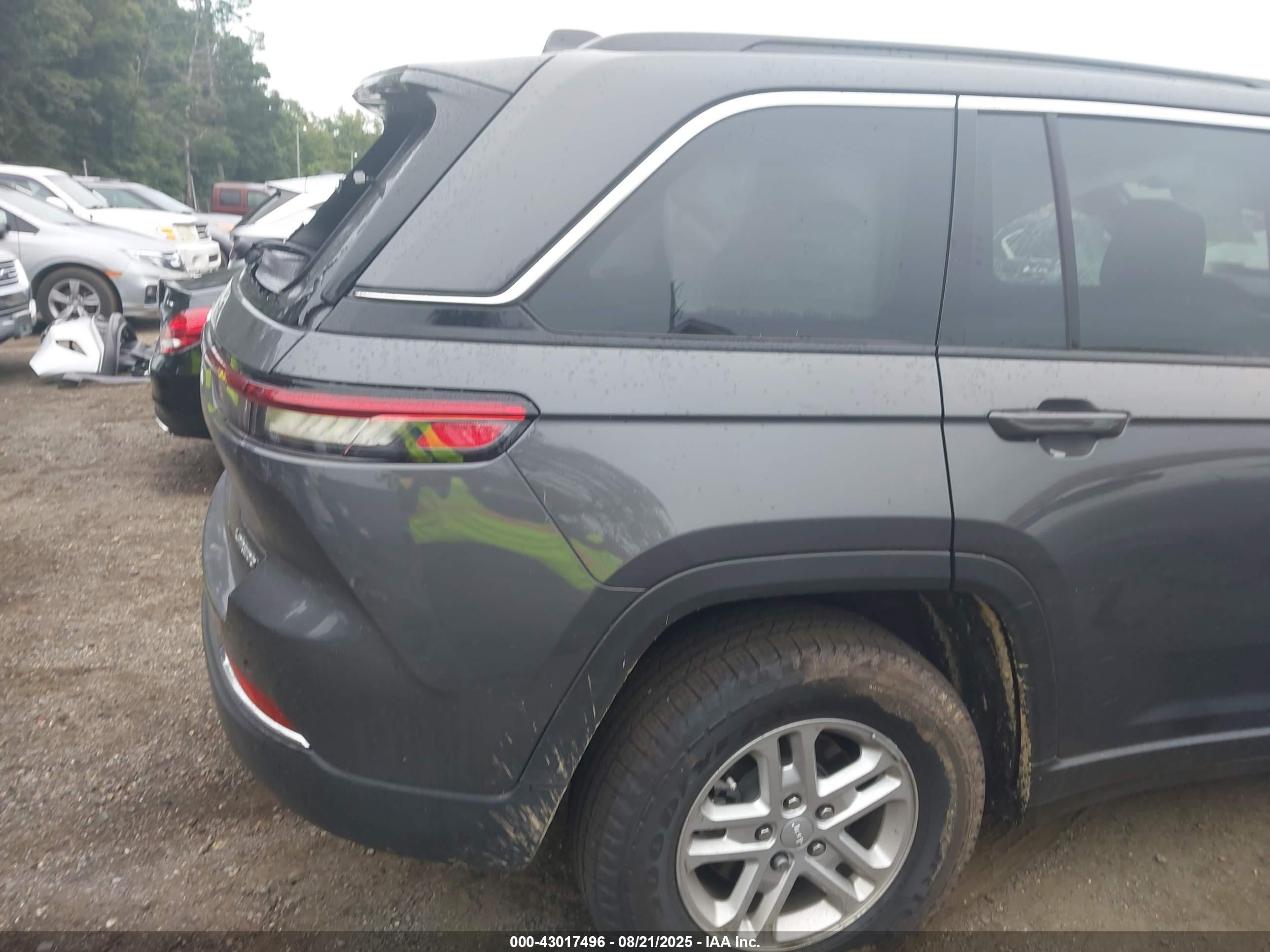 JEEP GRAND image 4