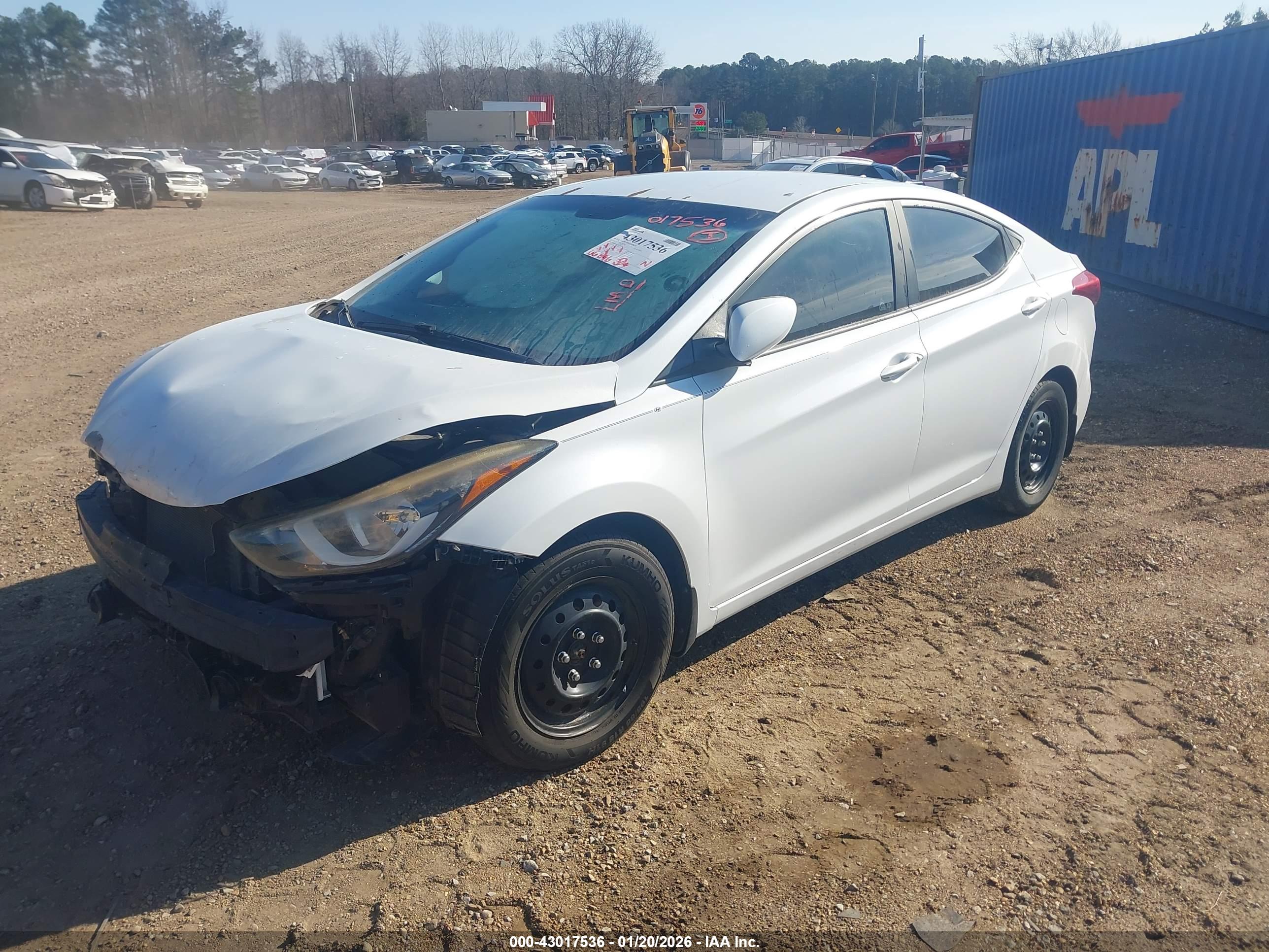 HYUNDAI ELANTRA image 2