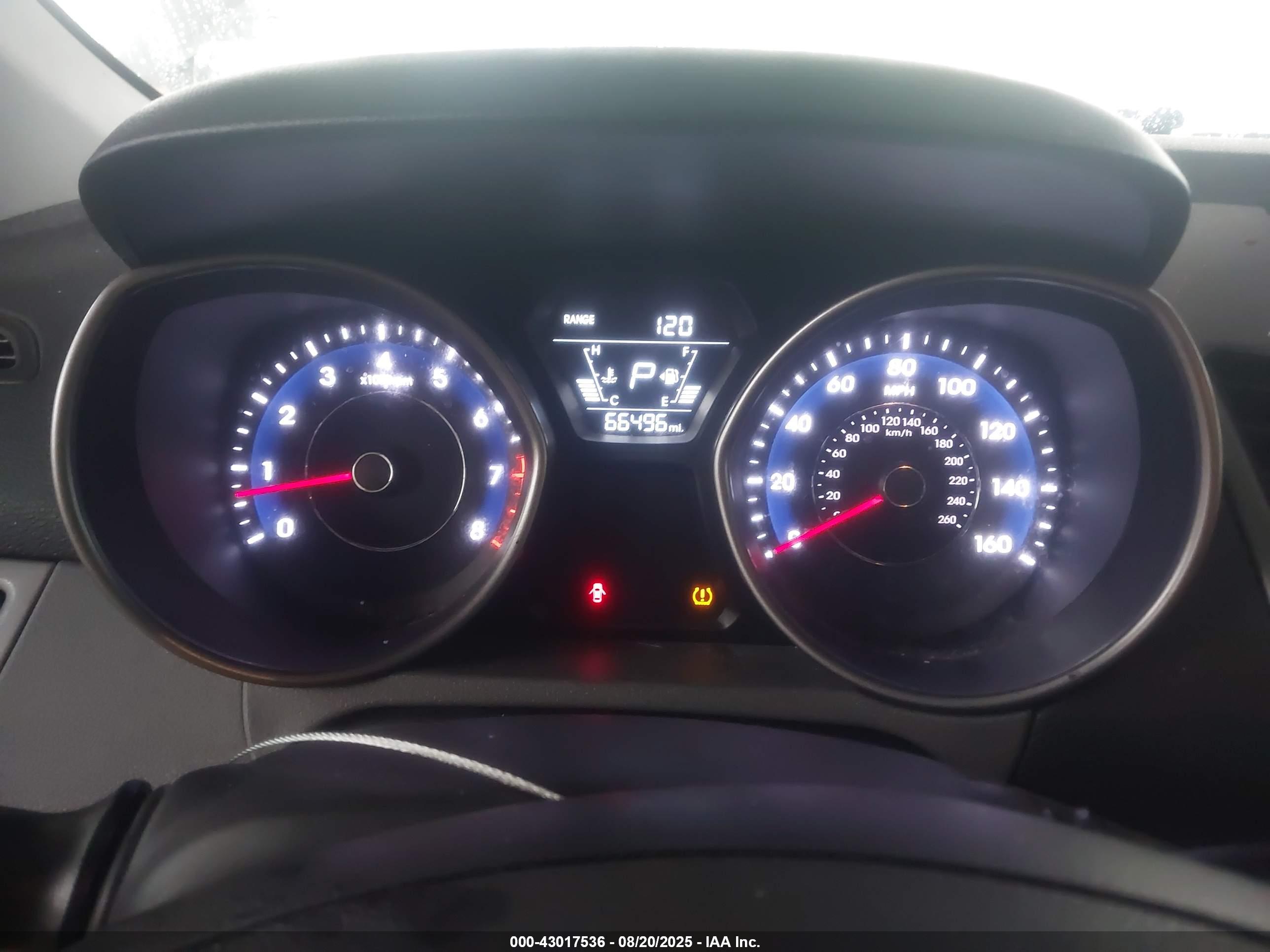 HYUNDAI ELANTRA image 7