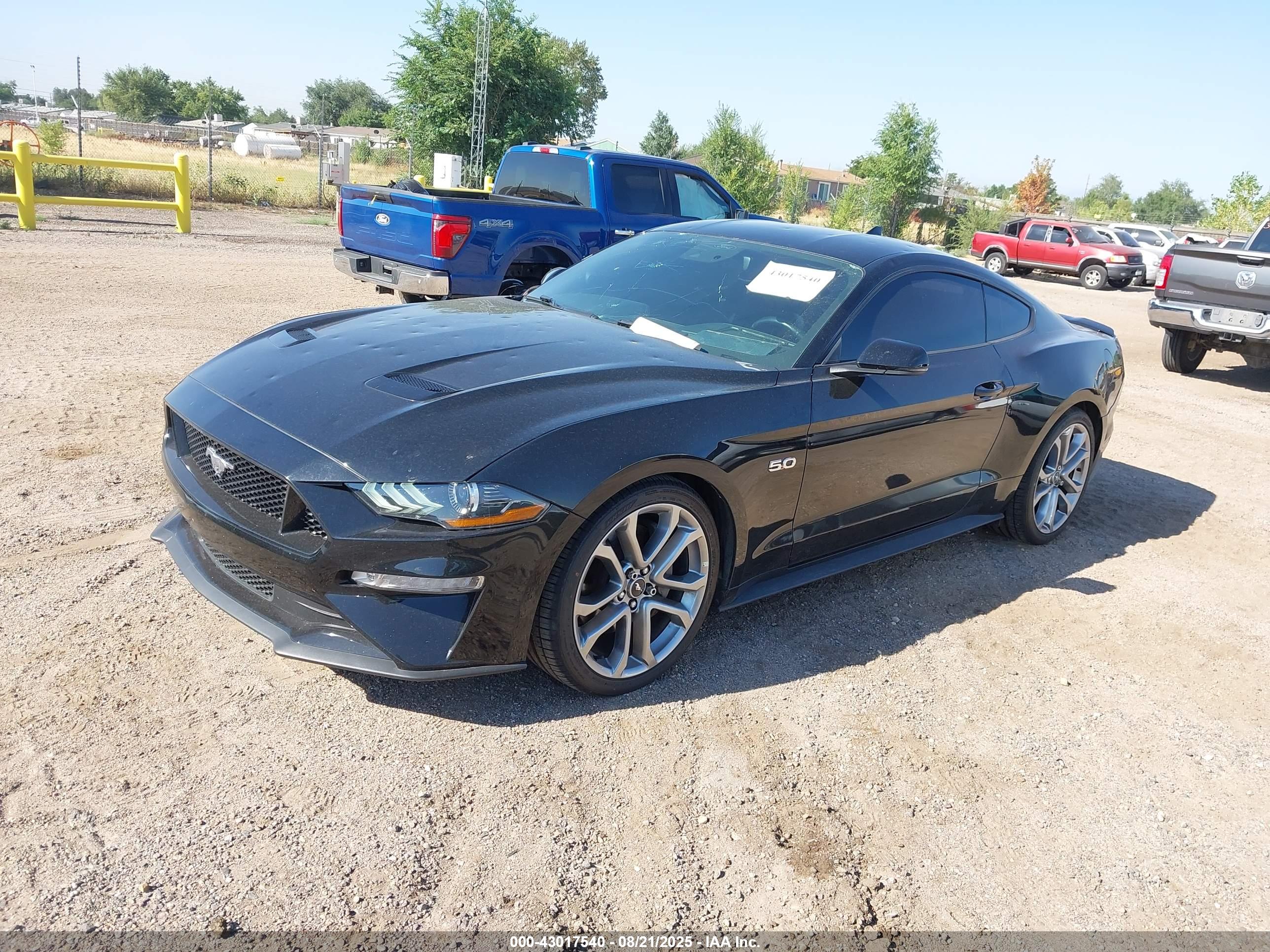 FORD MUSTANG image 2