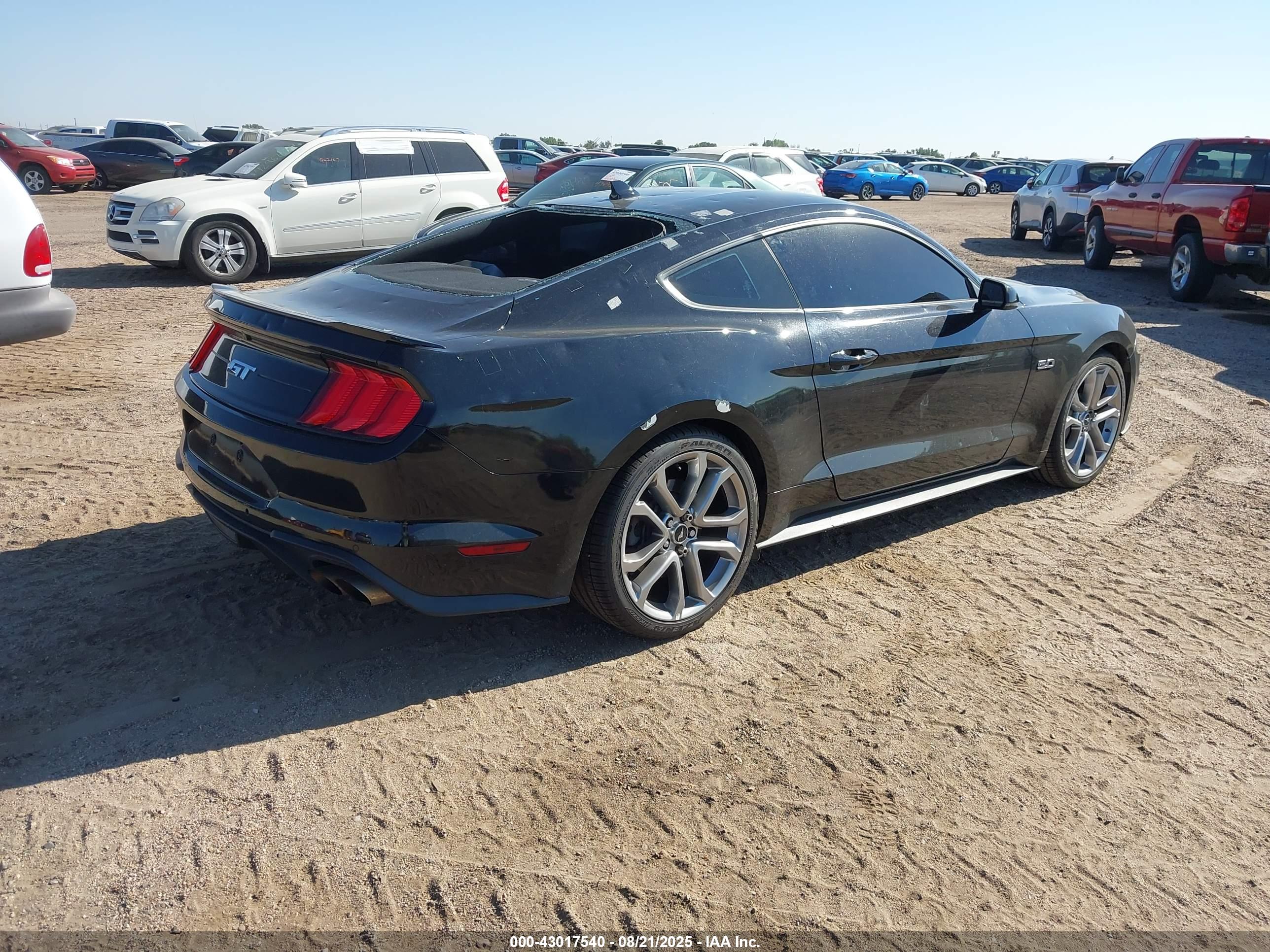 FORD MUSTANG image 4