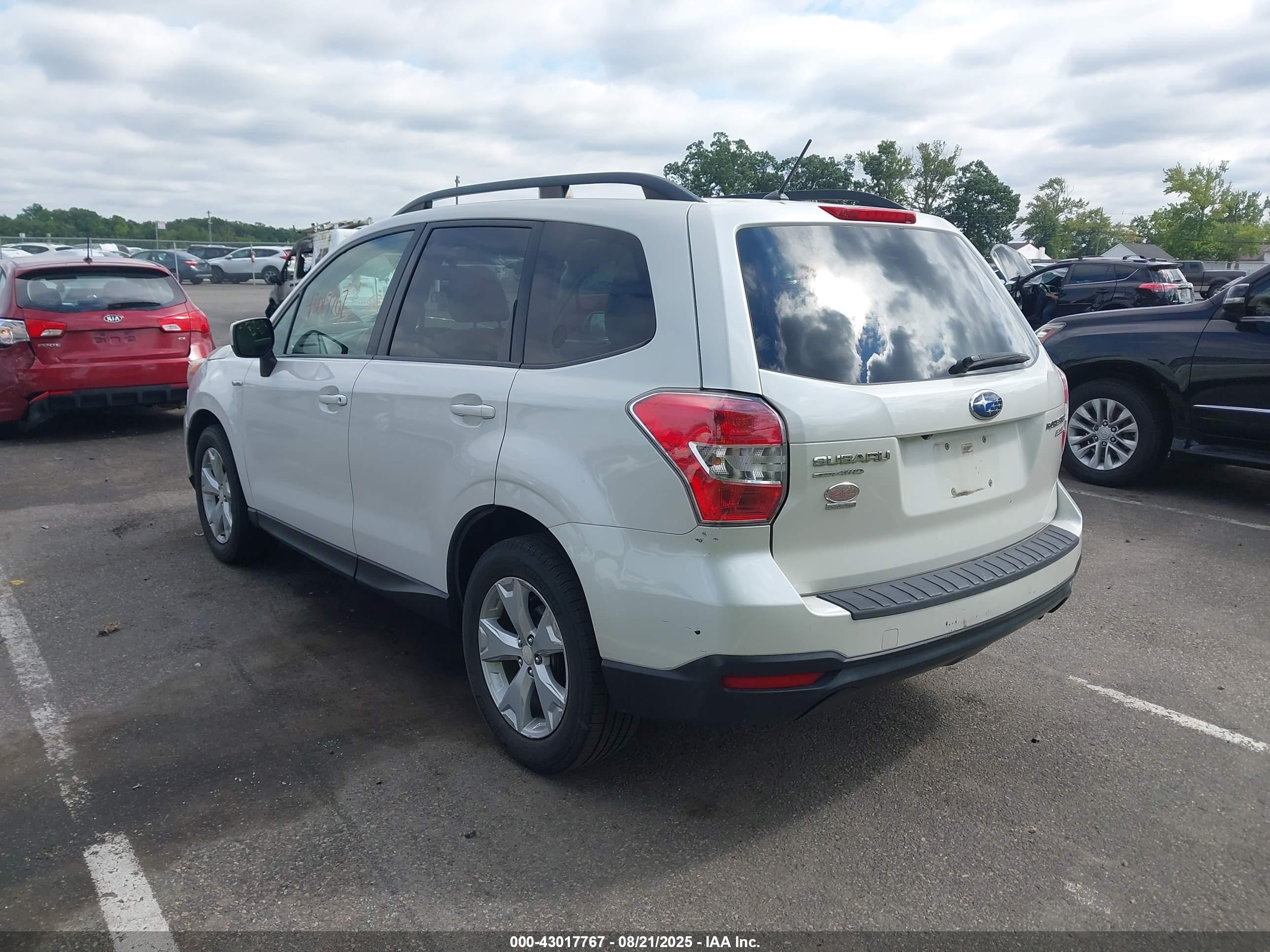 SUBARU FORESTER image 3