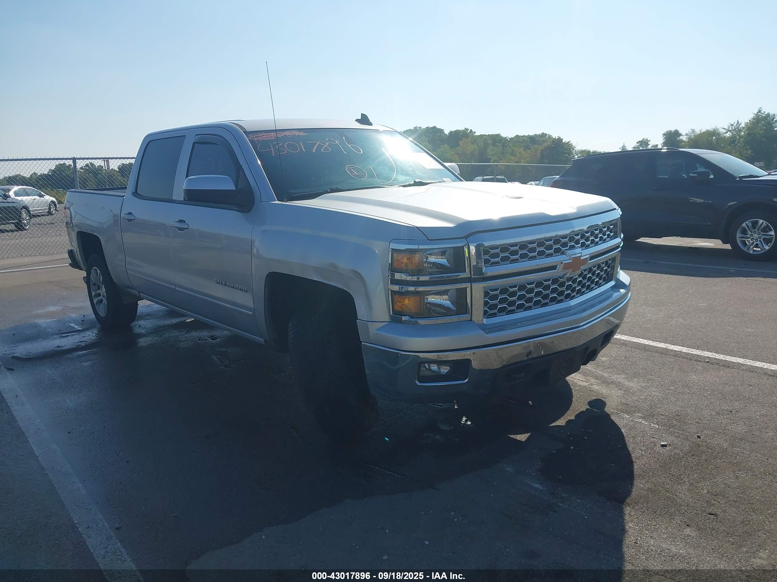 CHEVROLET SILVERADO image 6