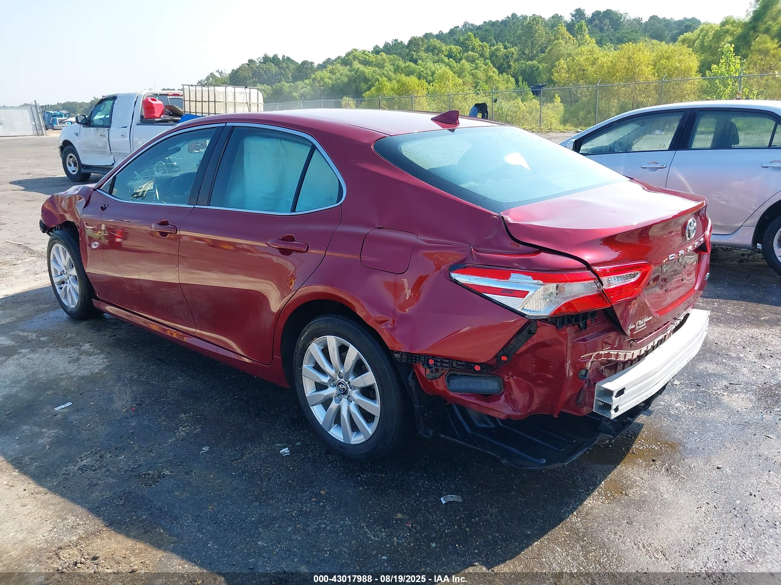 TOYOTA CAMRY image 3