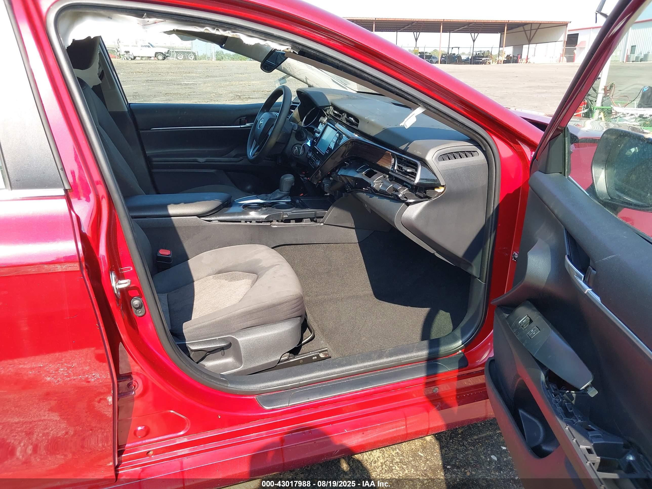 TOYOTA CAMRY image 5