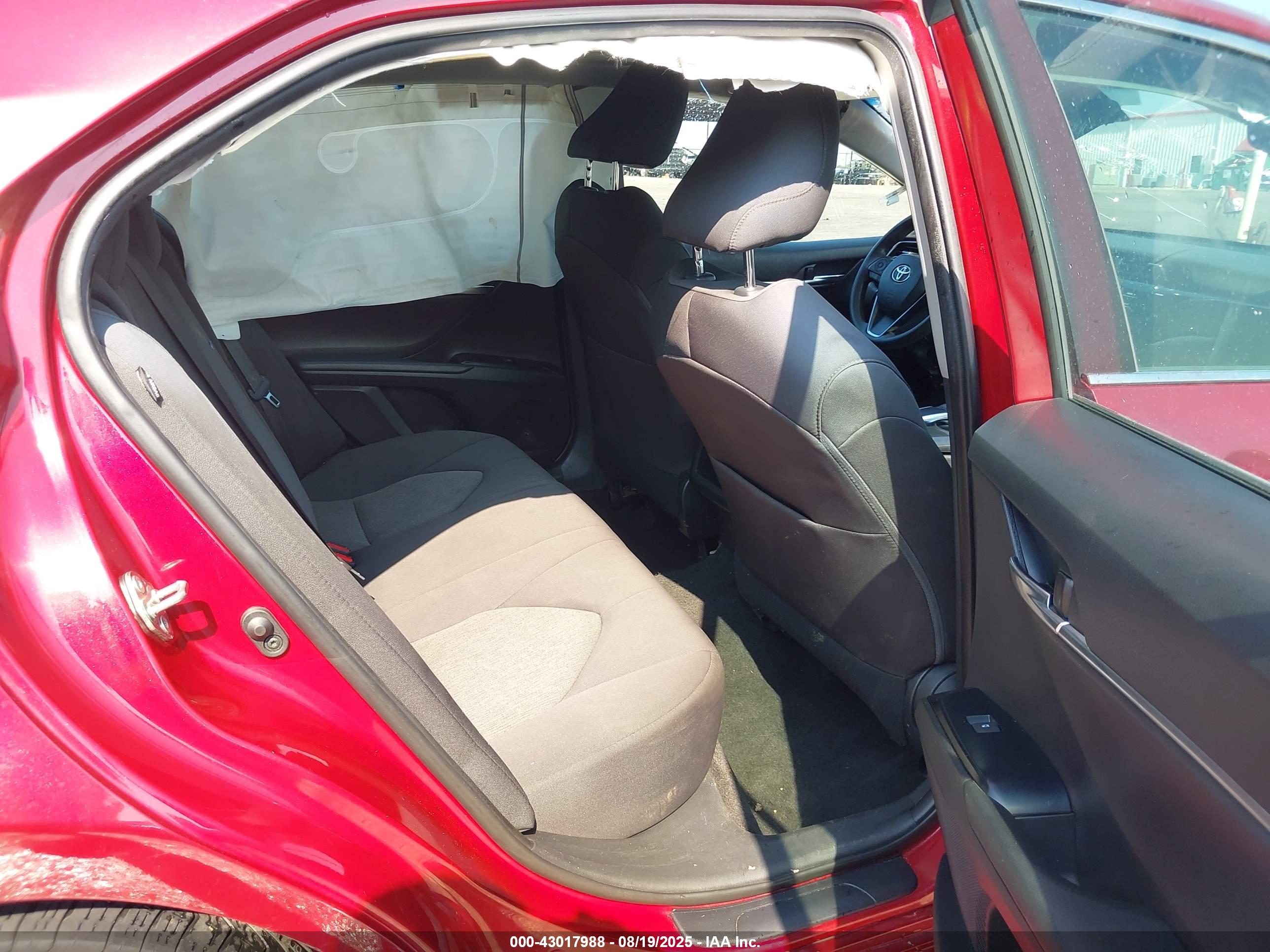 TOYOTA CAMRY image 8