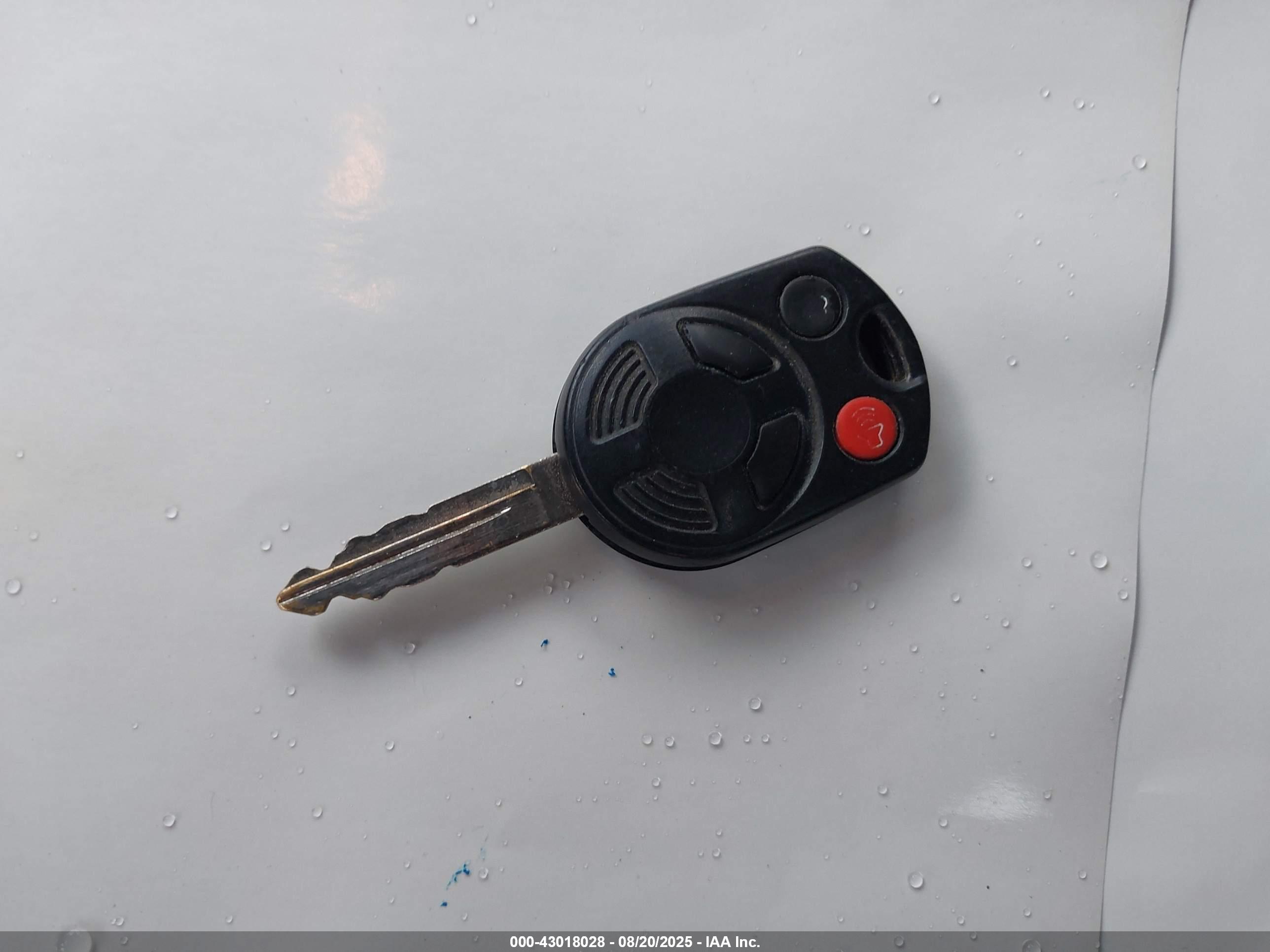 FORD FUSION image 11